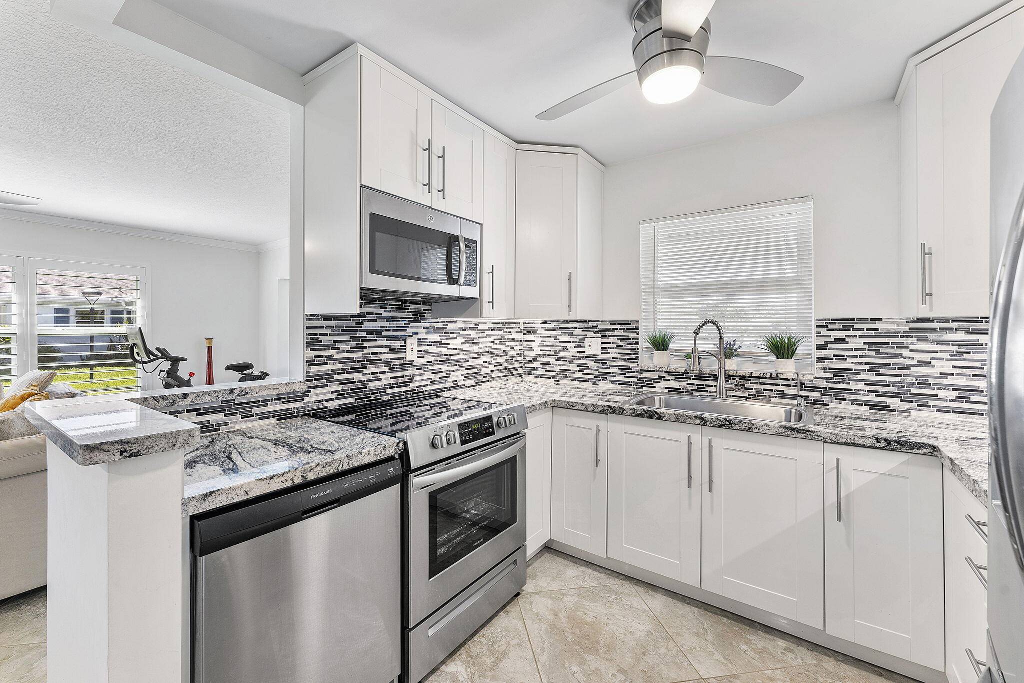 Delray Beach, FL 33484,5037 Lakefront BLVD D