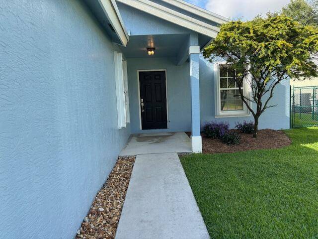 Stuart, FL 34997,2844 SW Regal TER