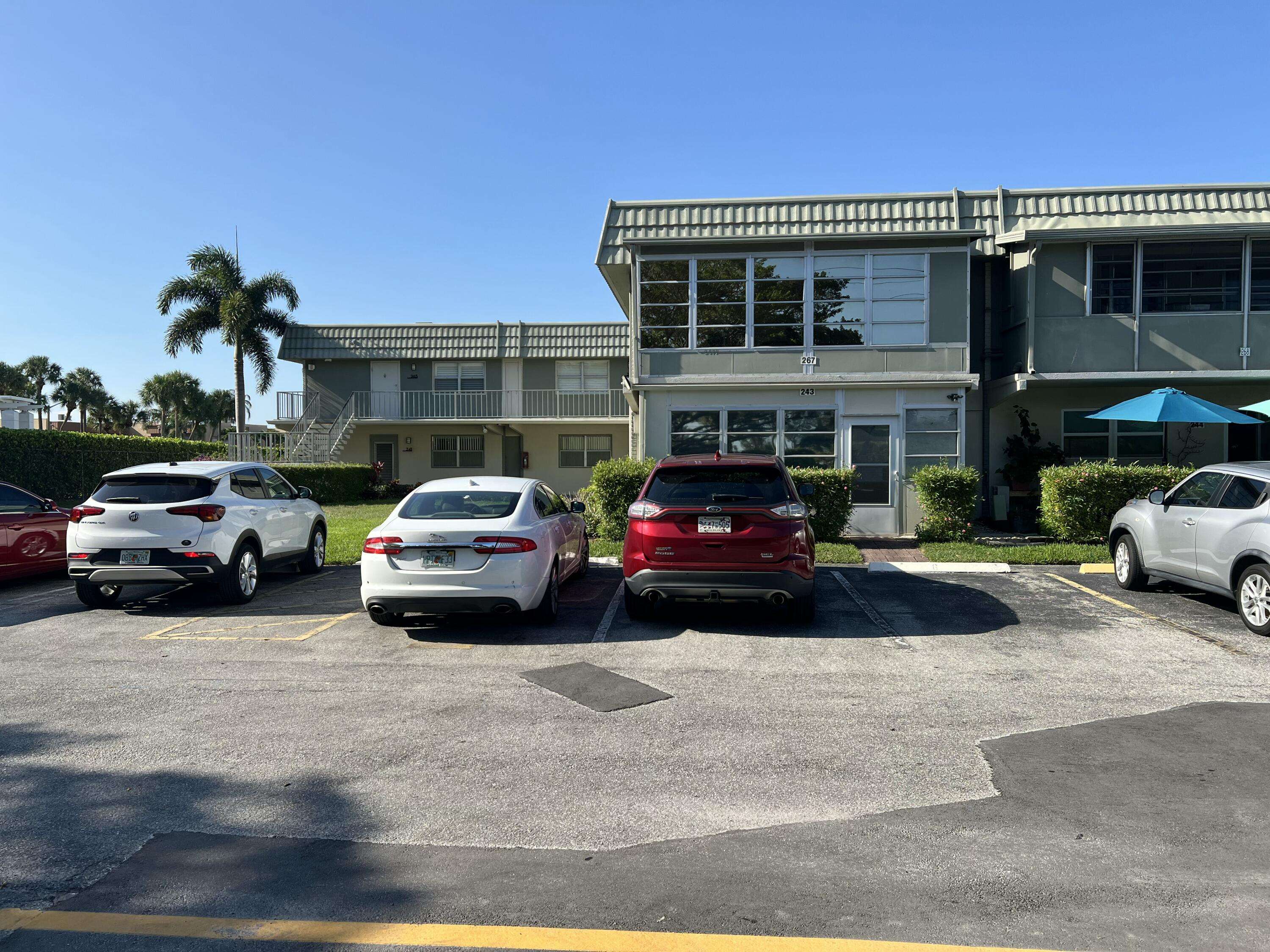 Delray Beach, FL 33484,267 Flanders F