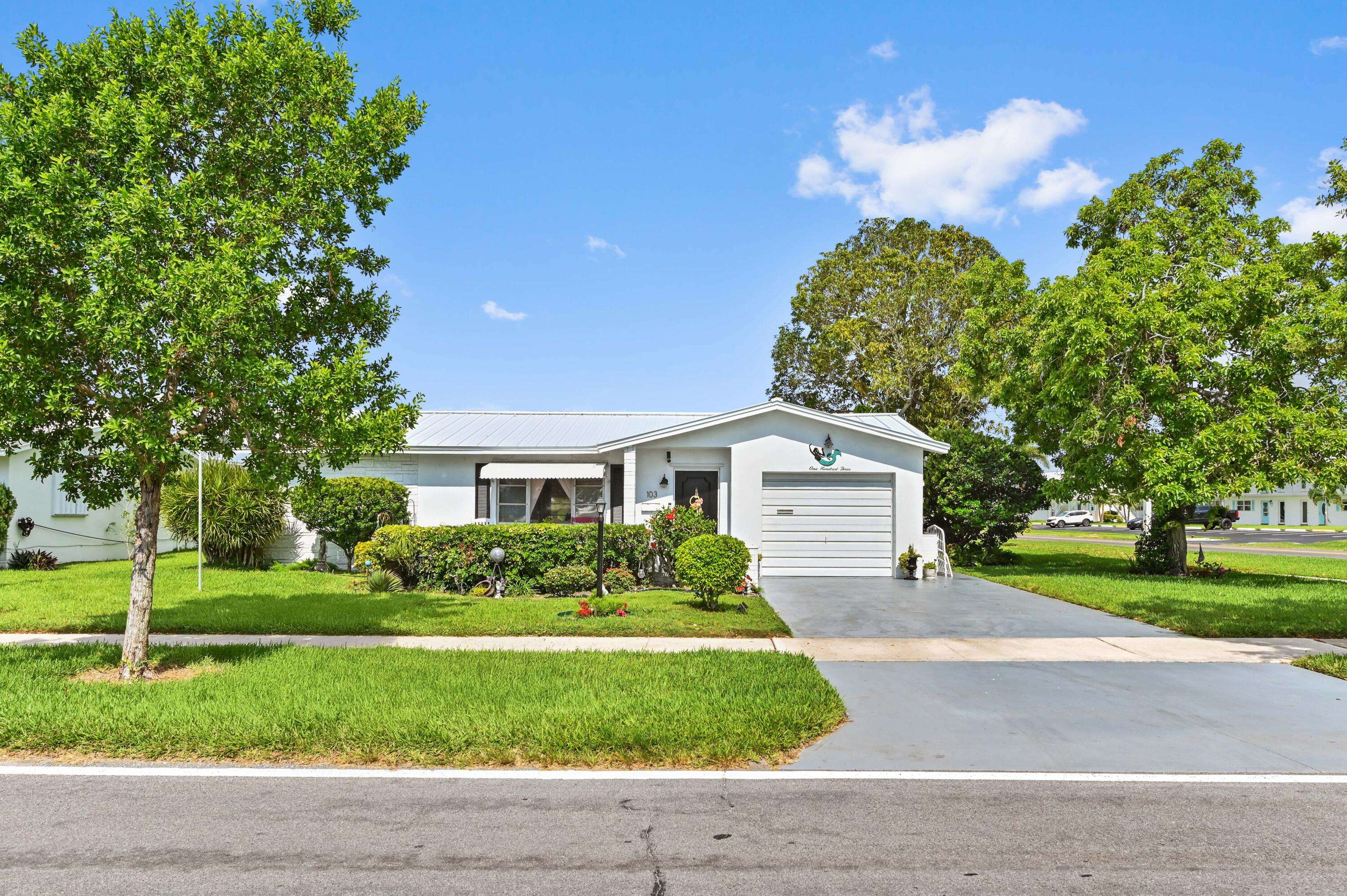 Boynton Beach, FL 33426,103 SW 18th ST