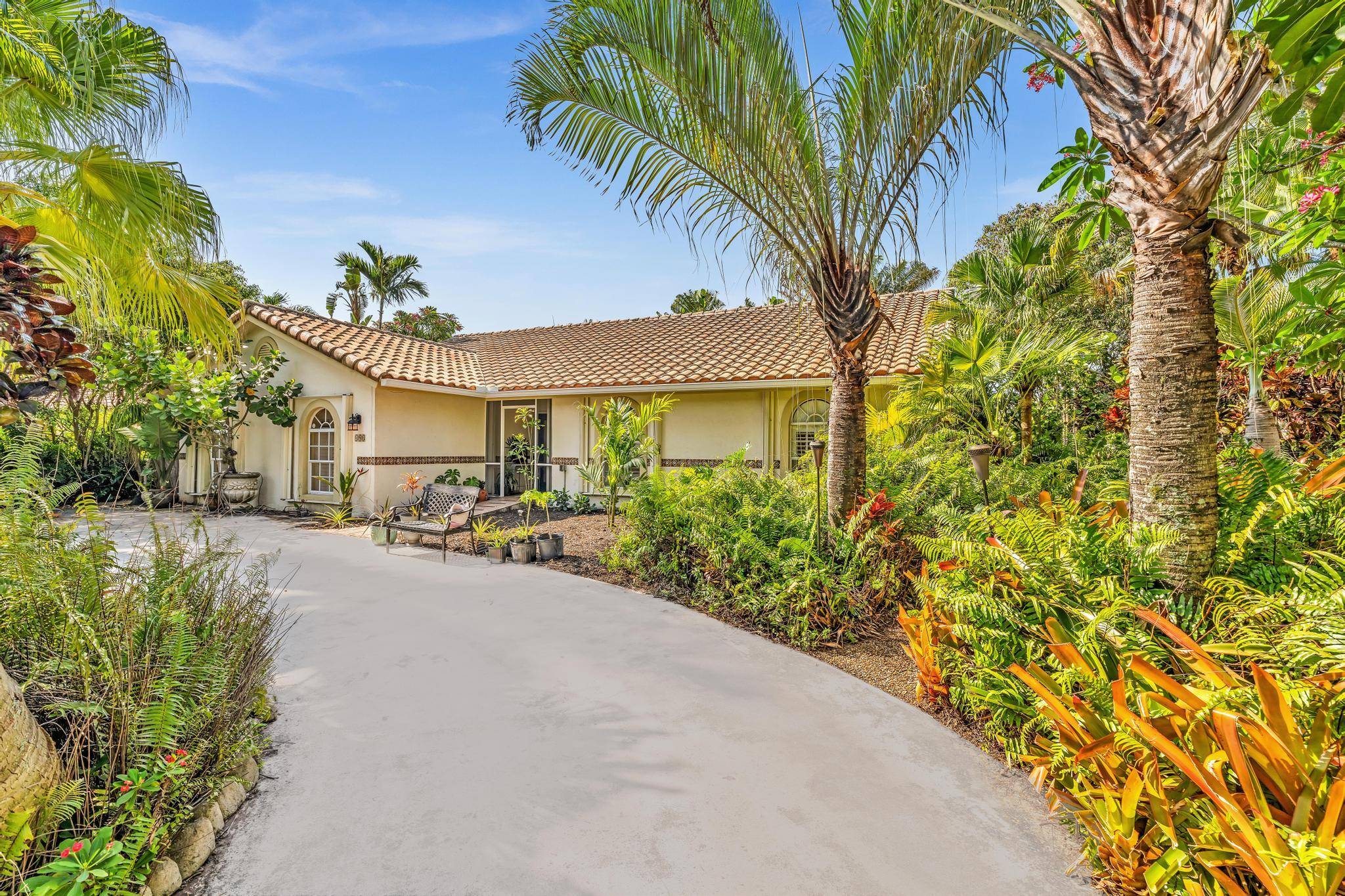 Boca Raton, FL 33487,498 Oregon LN