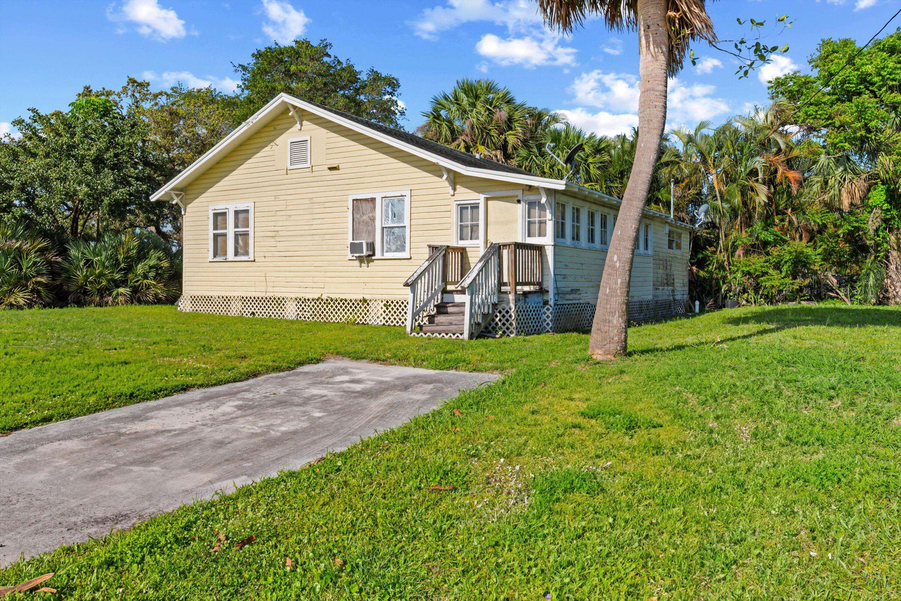 Stuart, FL 34994,1566 NW 9th AVE
