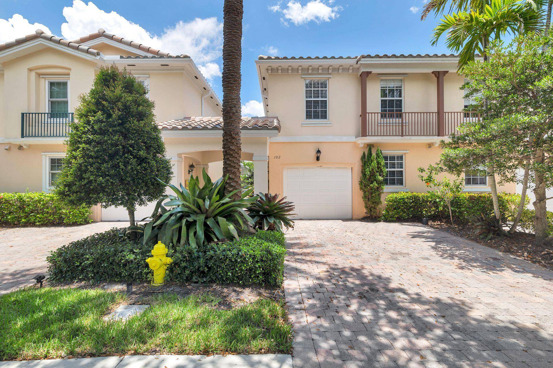 Palm Beach Gardens, FL 33410,102 Santa Barbara WAY