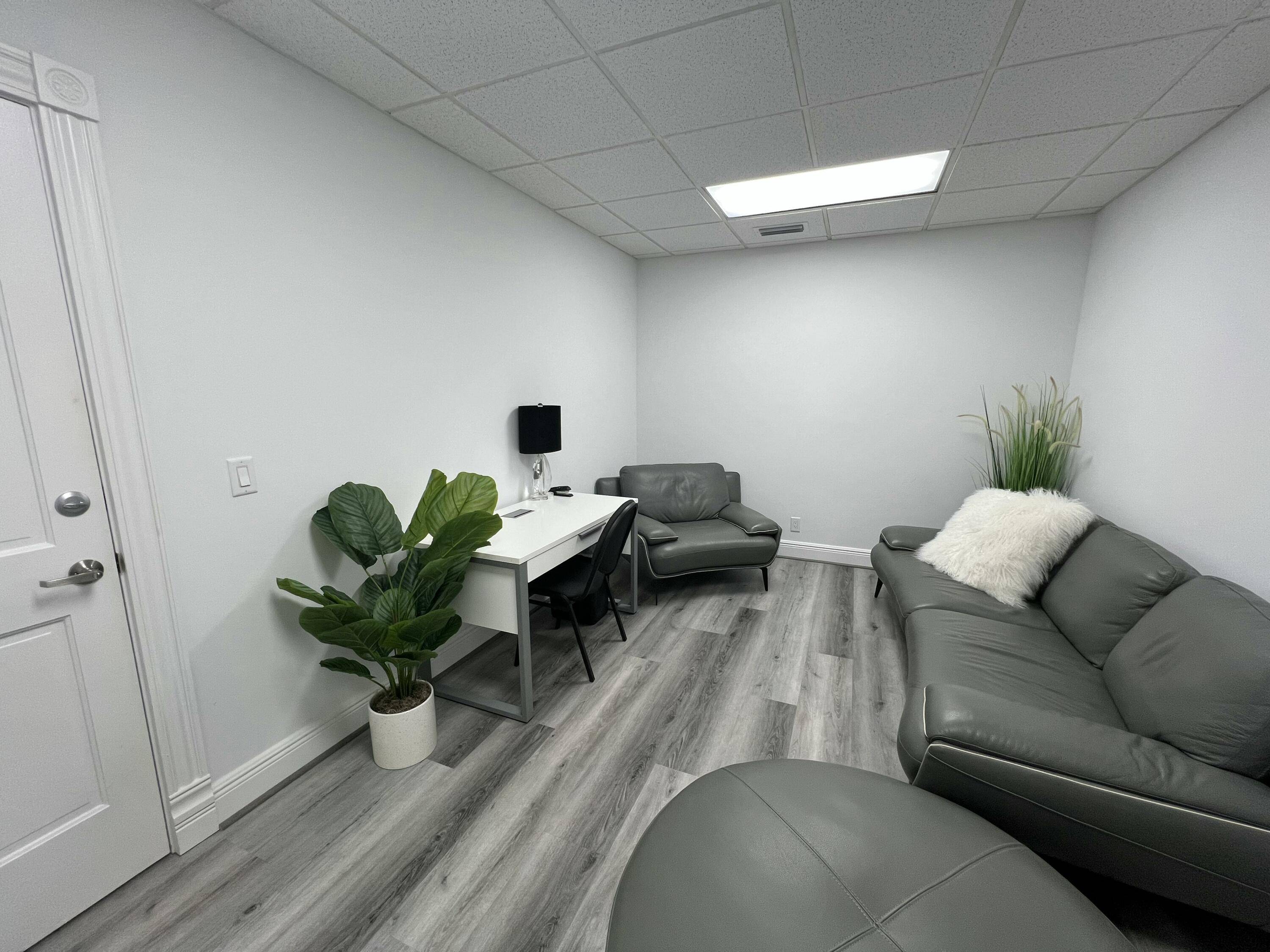 North Palm Beach, FL 33408,840 Us Highway 1 340