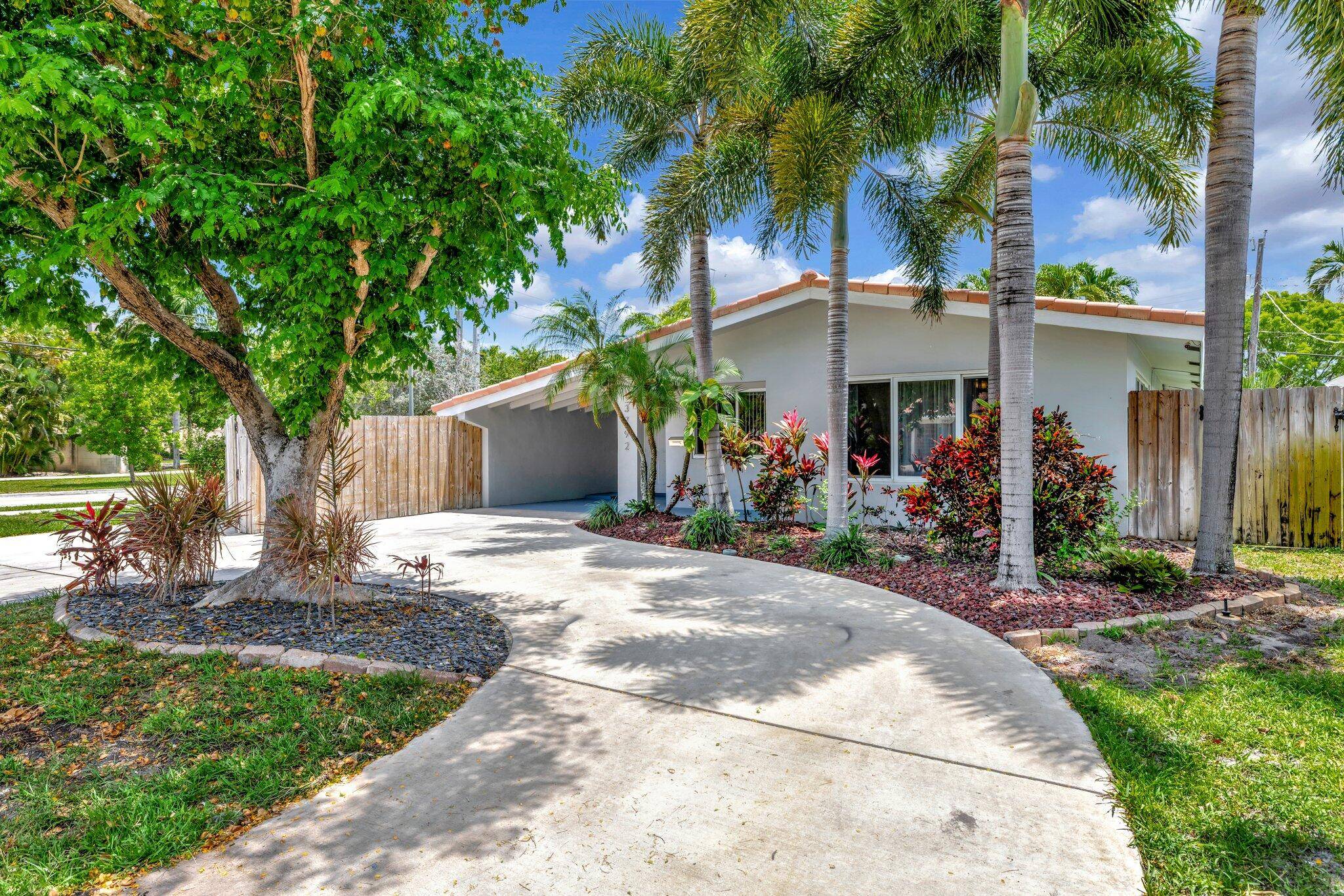 Oakland Park, FL 33308,3792 NE 19th AVE