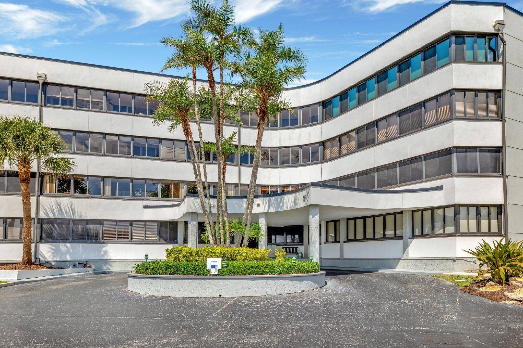 Stuart, FL 34996,1357 NE Ocean BLVD 114