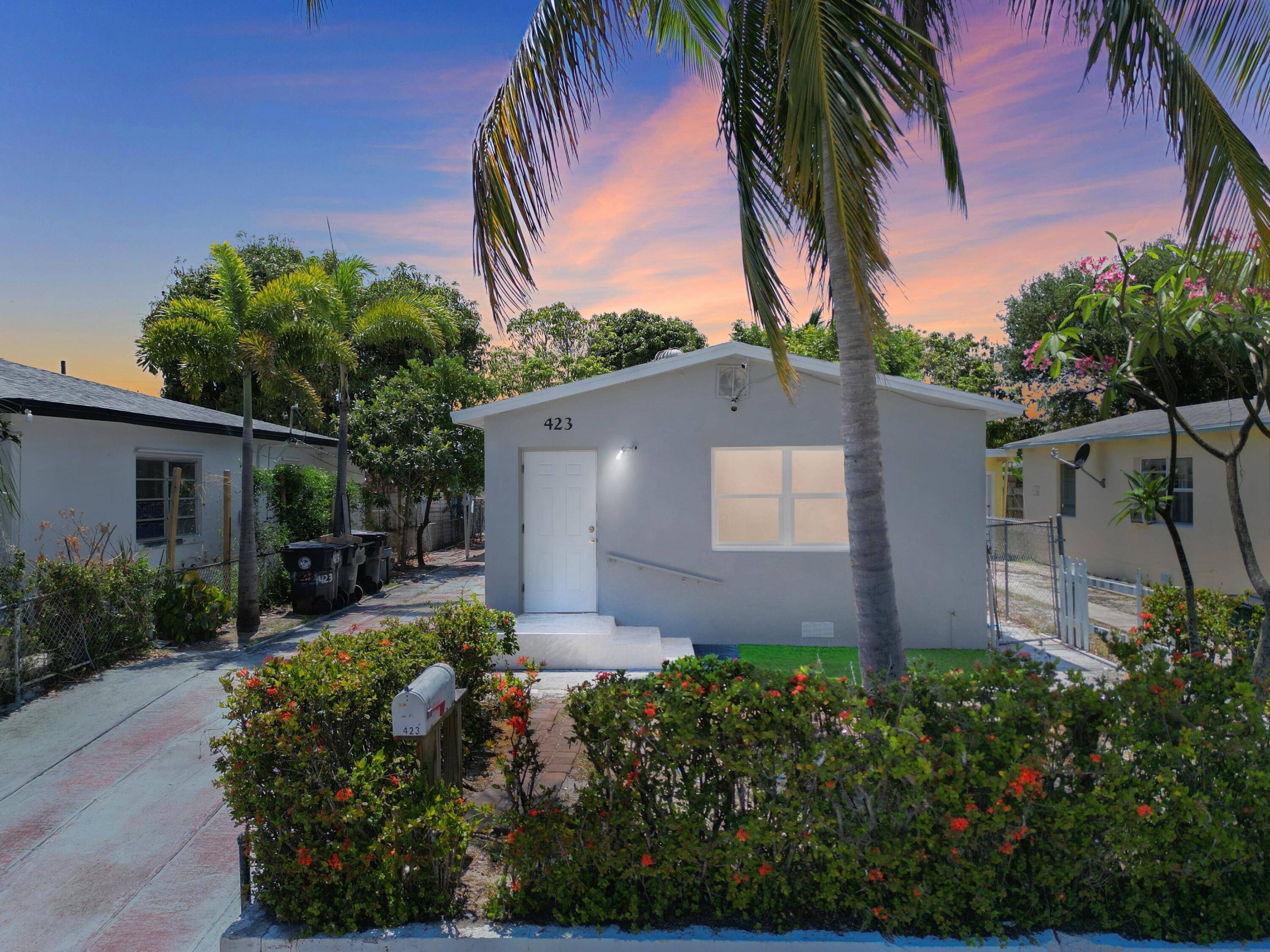 Lake Worth Beach, FL 33460,423 N F ST