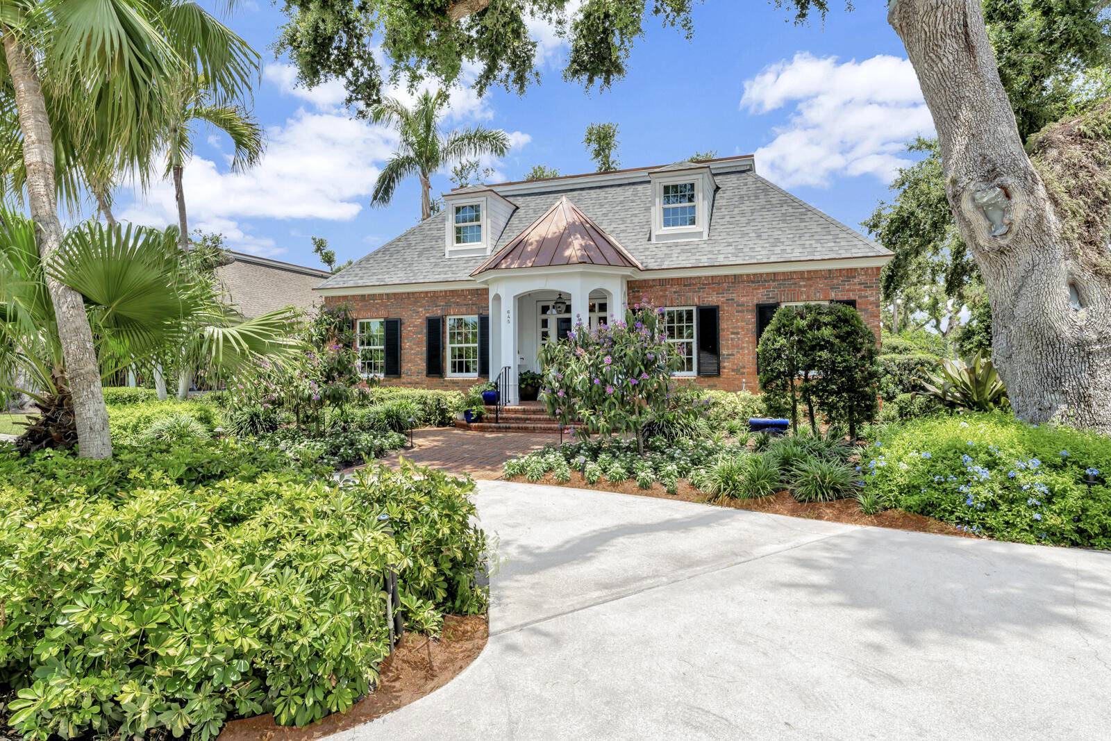 Vero Beach, FL 32963,645 Riomar DR