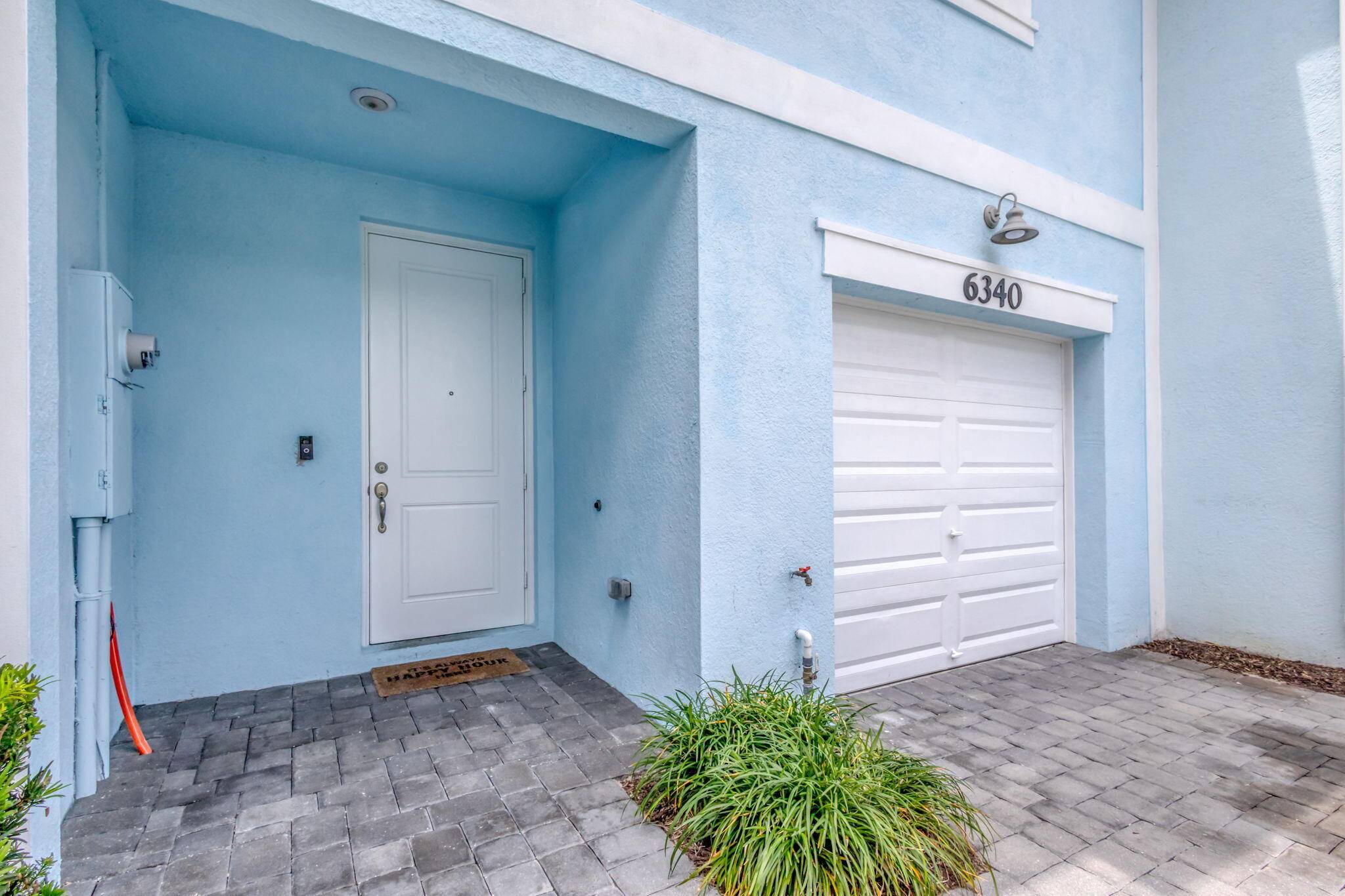 West Palm Beach, FL 33413,6340 Sailpointe LN