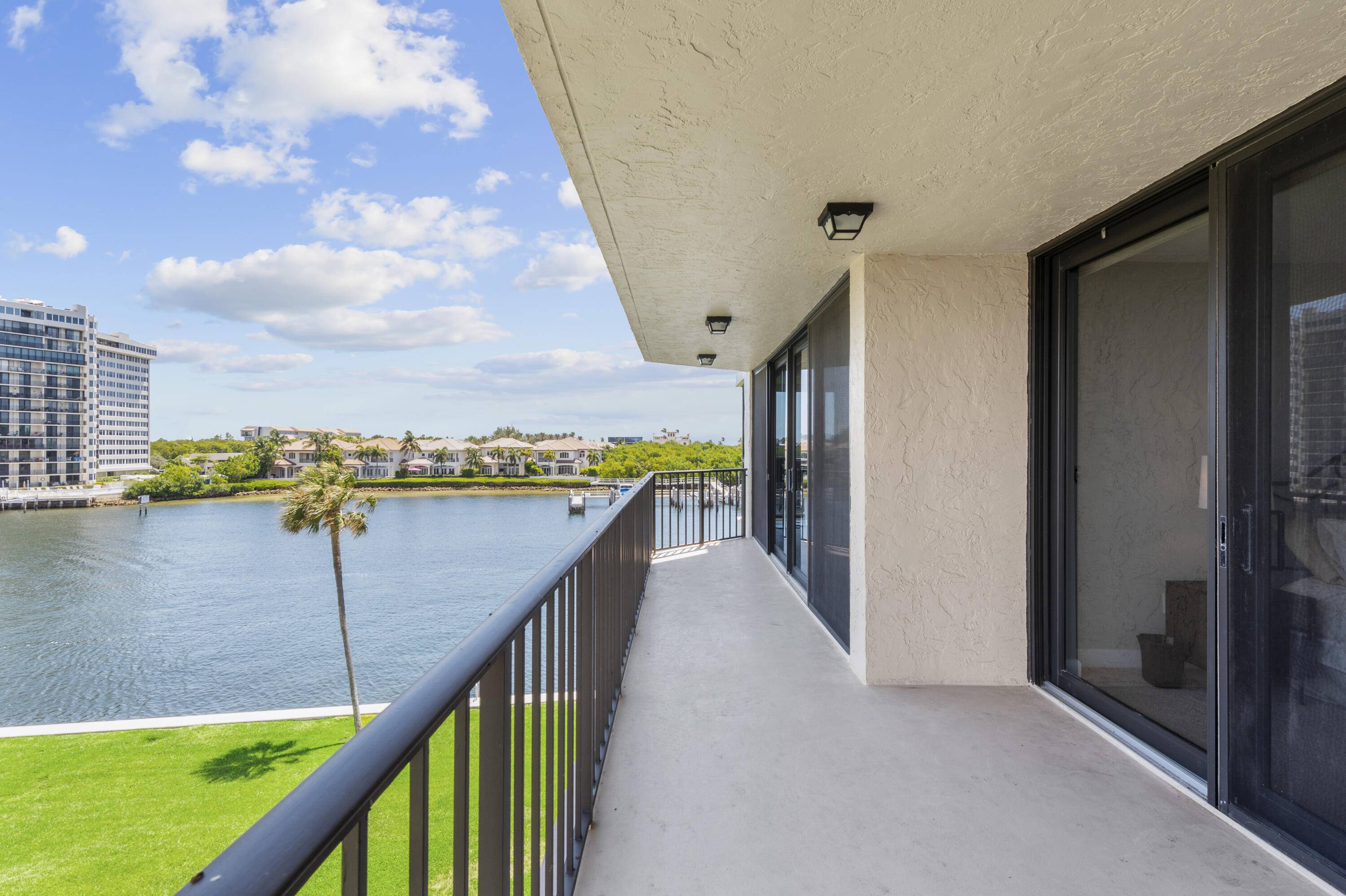 Boca Raton, FL 33487,899 Jeffery ST 414