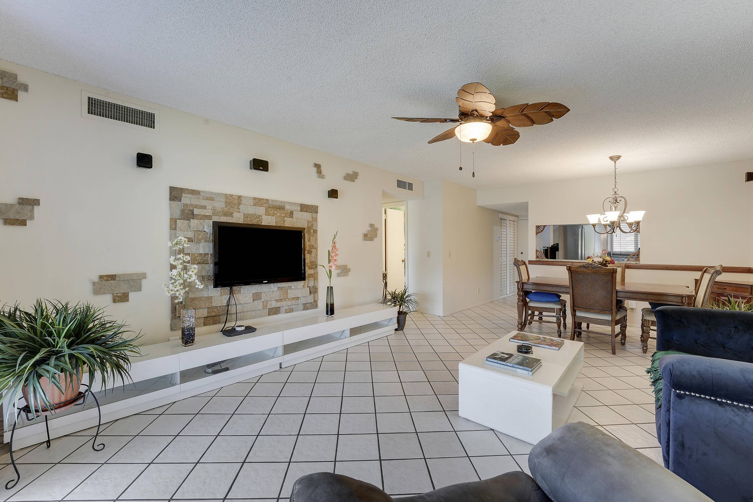 Royal Palm Beach, FL 33411,12027 S Greenway CIR 204