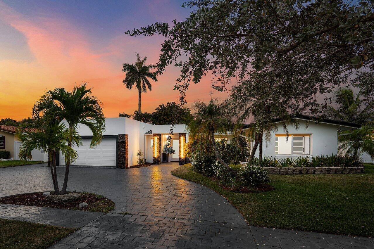 Lighthouse Point, FL 33064,2611 NE 49 ST