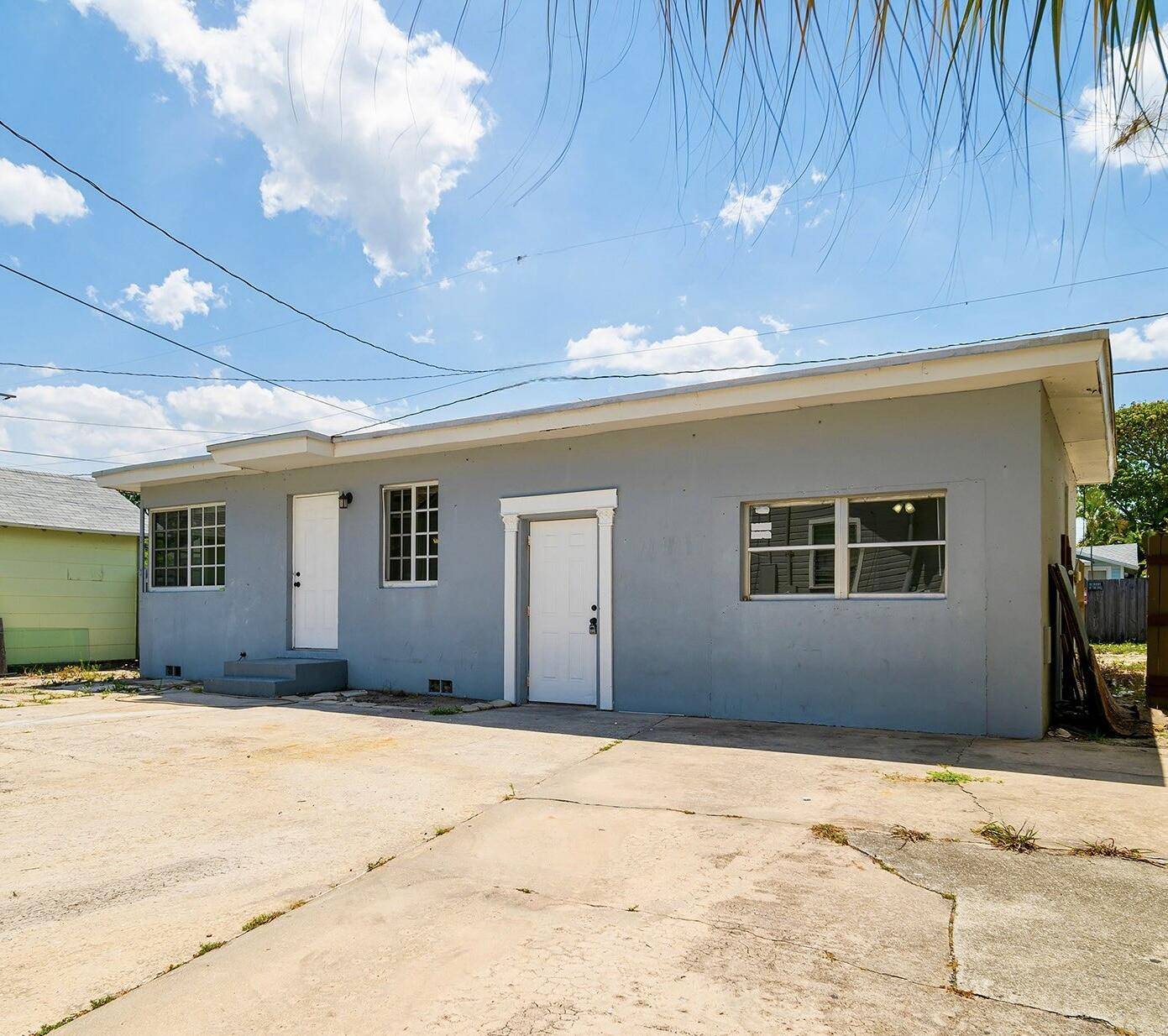 Lake Worth Beach, FL 33460,215 S Federal HWY #2