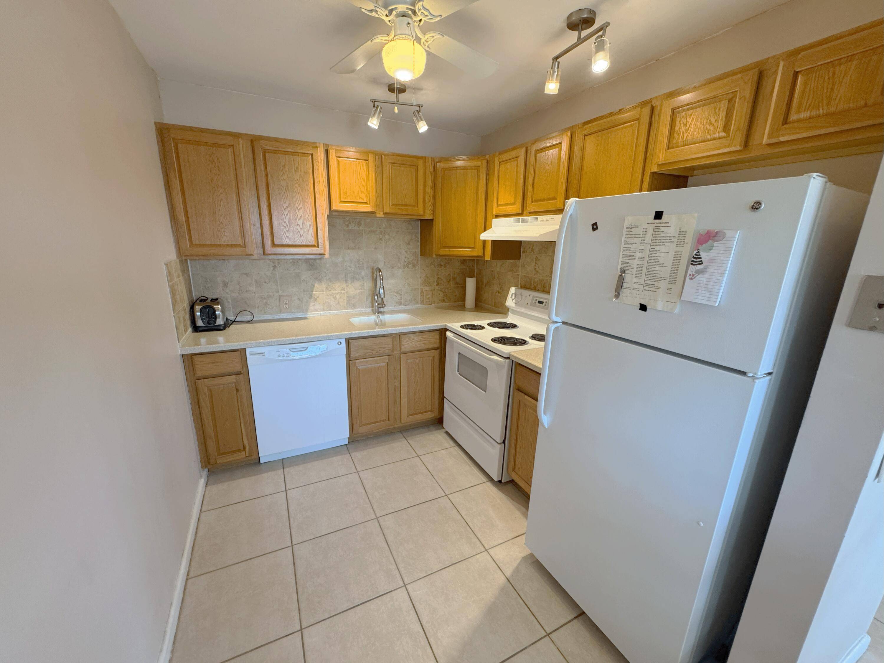 Boca Raton, FL 33434,125 Dorset C