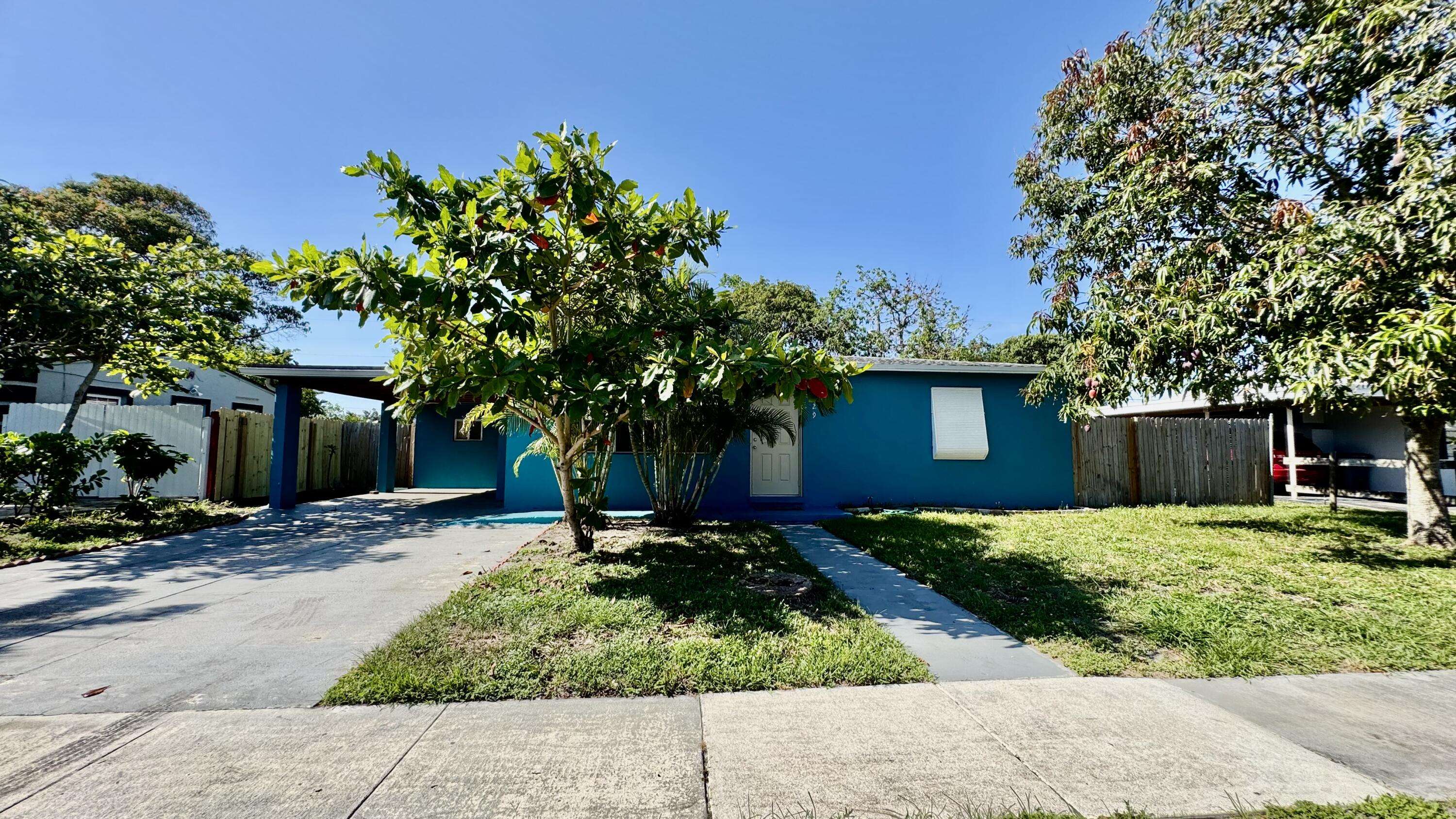 West Palm Beach, FL 33409,629 Troy BLVD