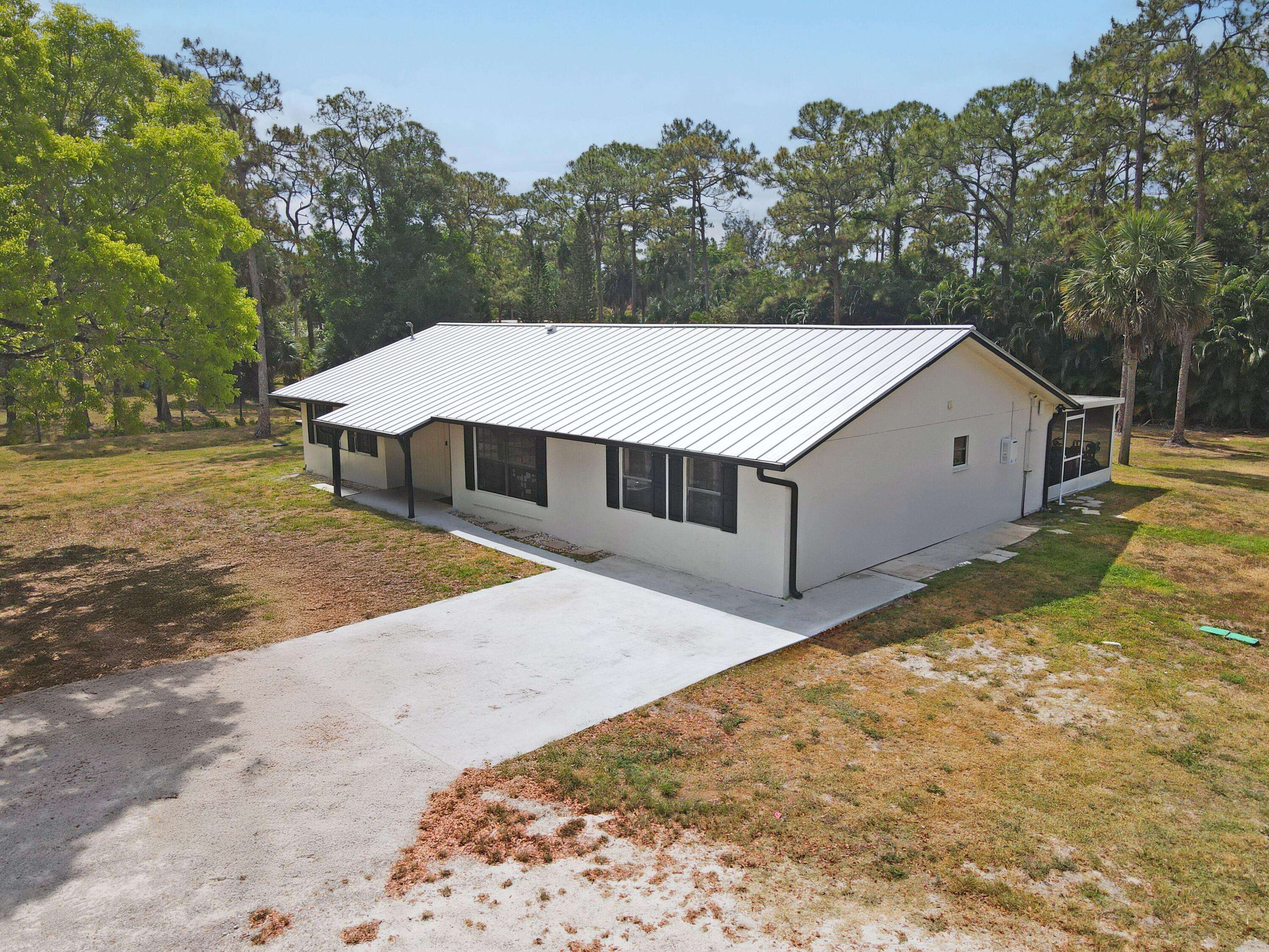 Loxahatchee Groves, FL 33470,13624 Farley RD
