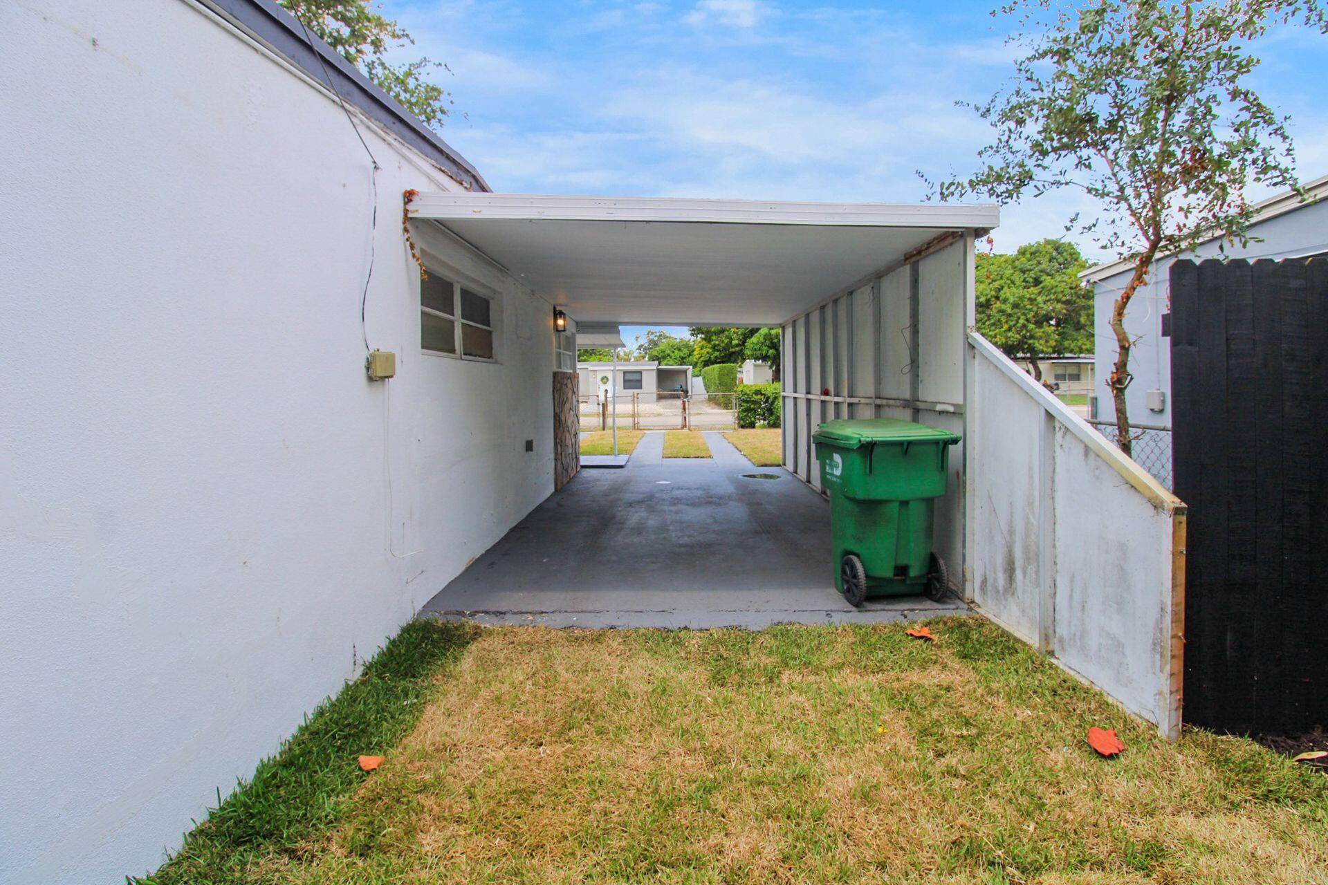 Opa-locka, FL 33054,14215 NW 22nd CT