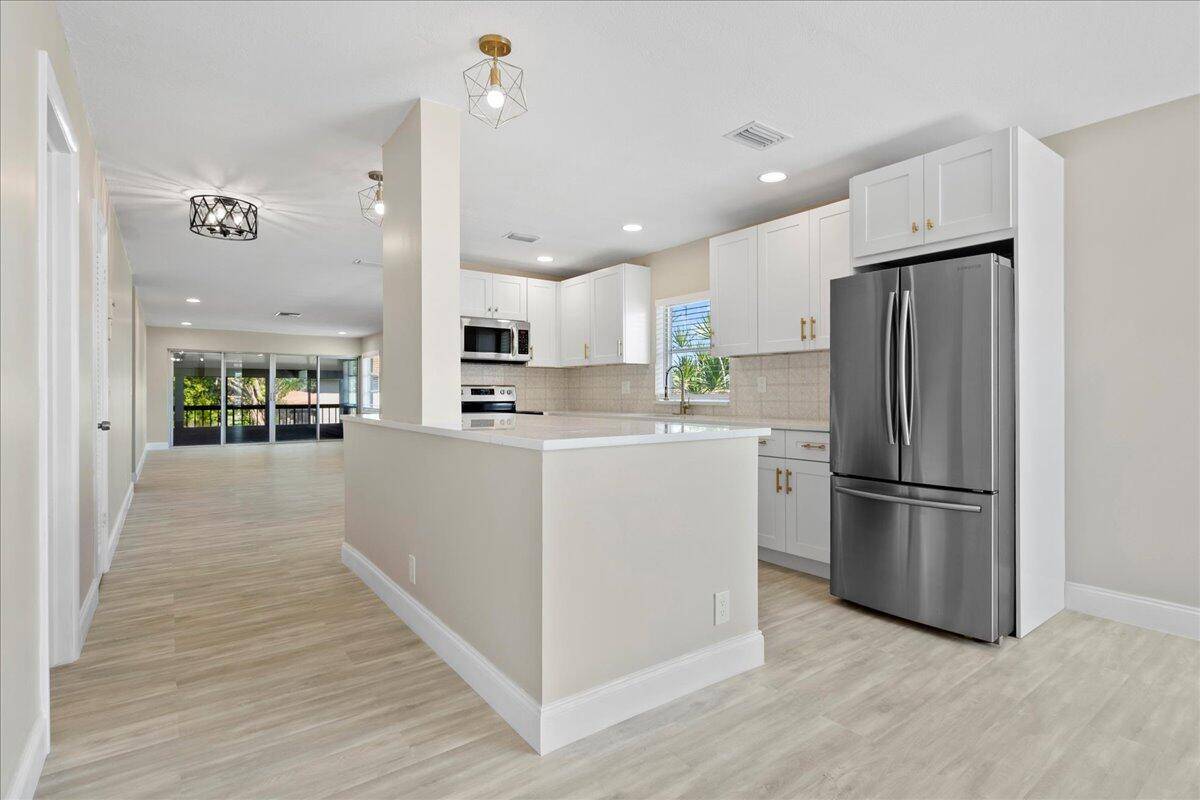 Delray Beach, FL 33484,13921 Royal Palm CT D