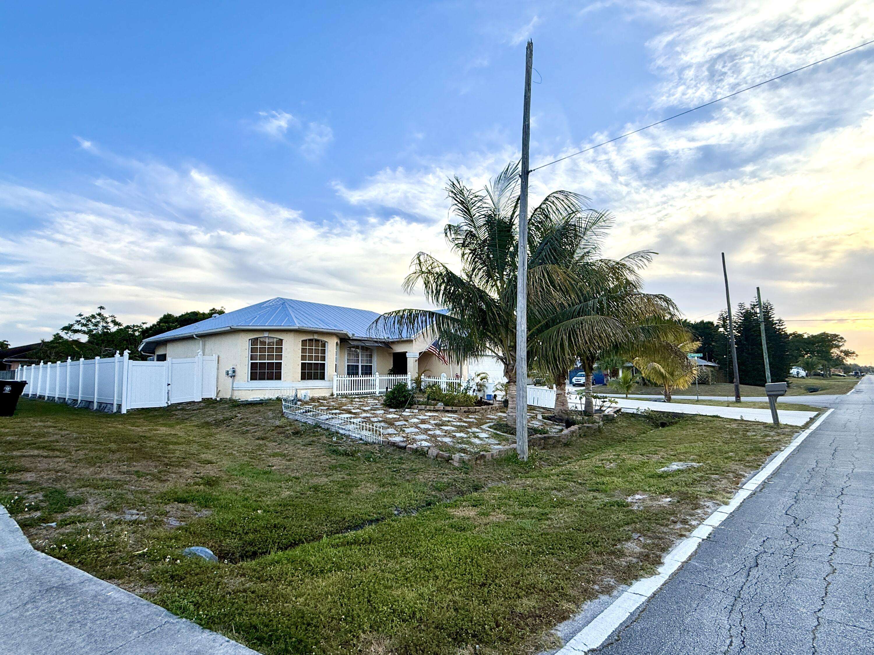 Port Saint Lucie, FL 34953,126 SW Glenwood DR