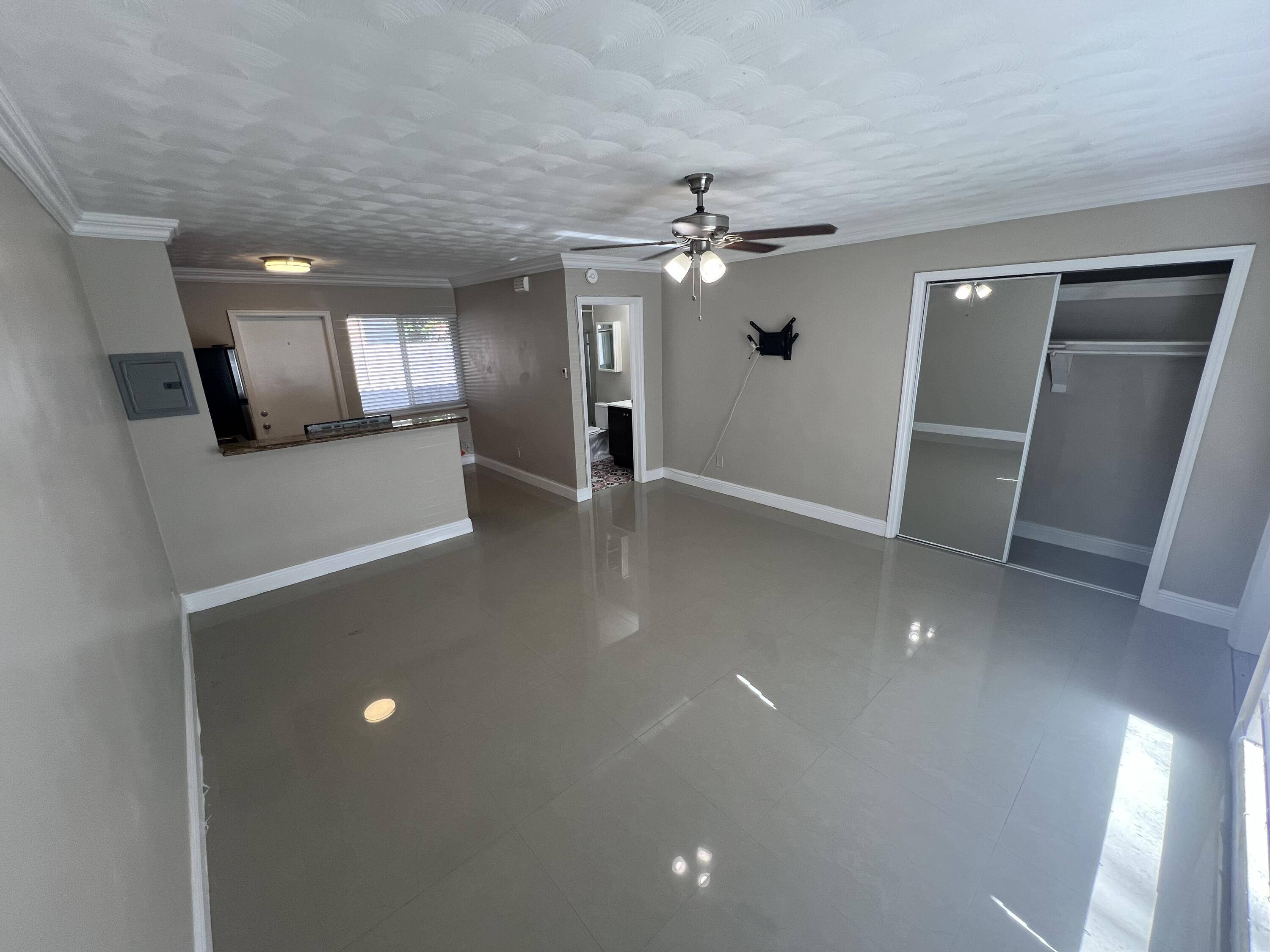 Fort Lauderdale, FL 33306,2809 Middle River Drive 4