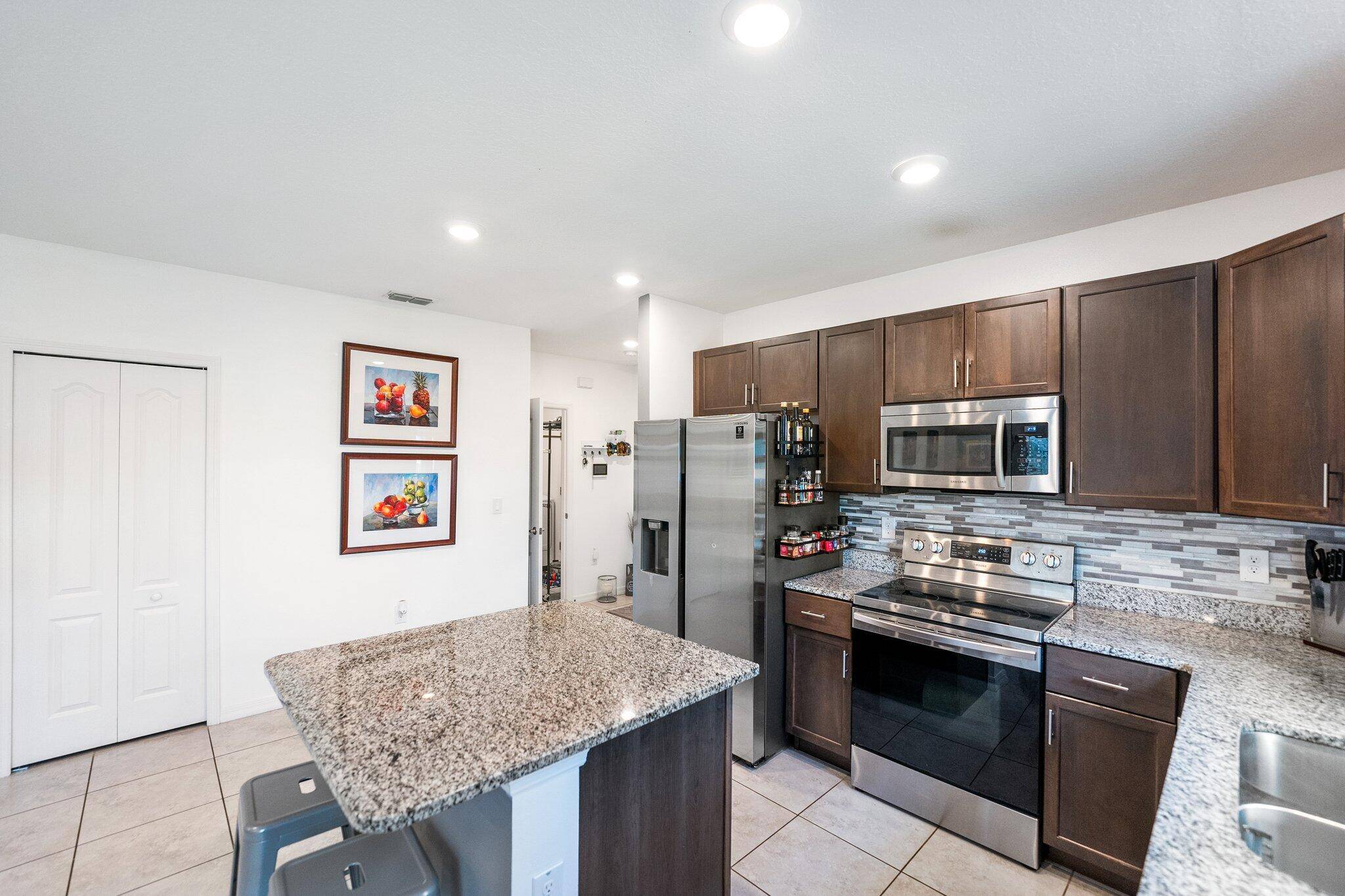Port Saint Lucie, FL 34983,362 SW Buswell AVE
