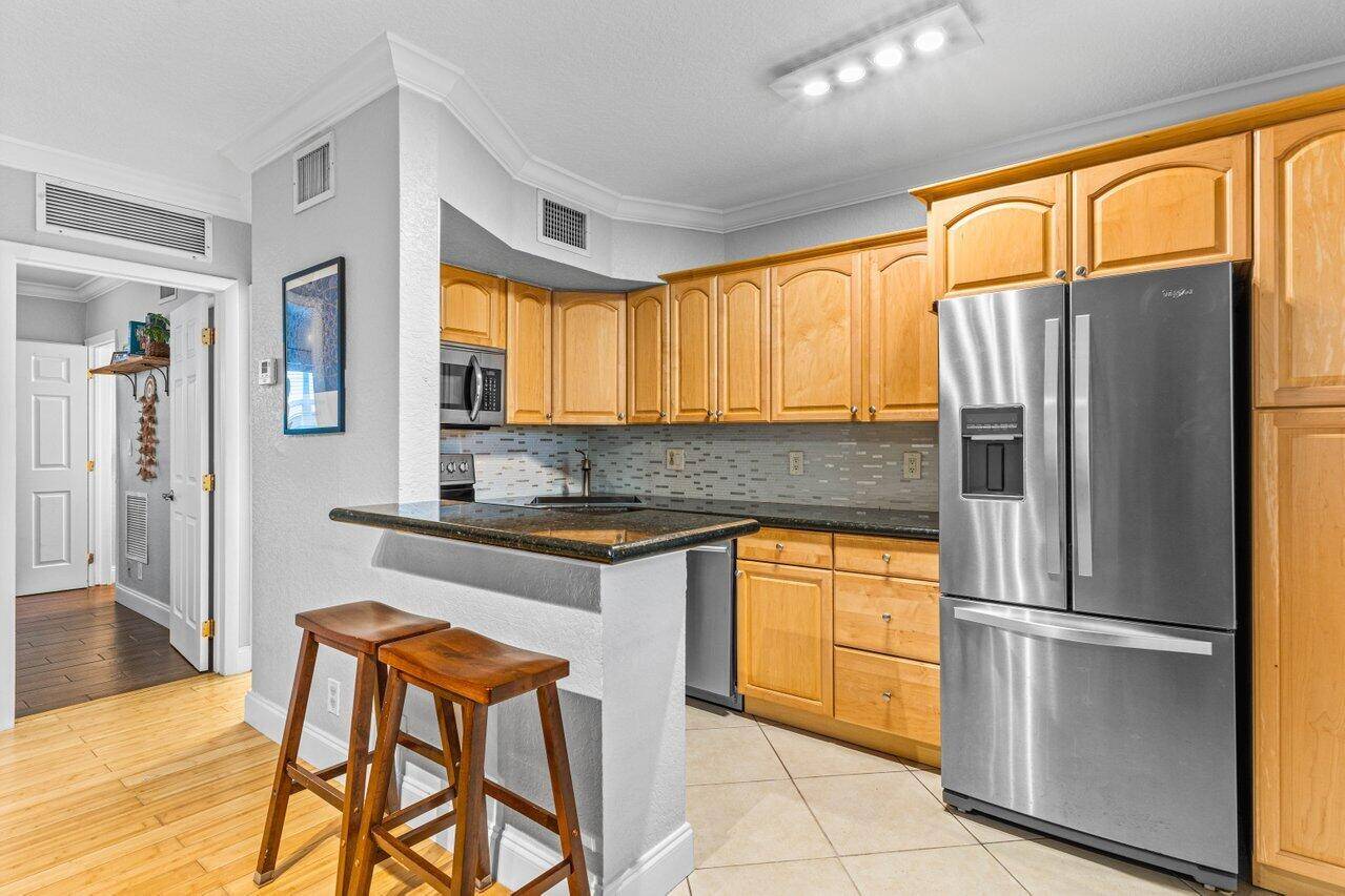 Fort Lauderdale, FL 33304,744 NE 14th AVE 2
