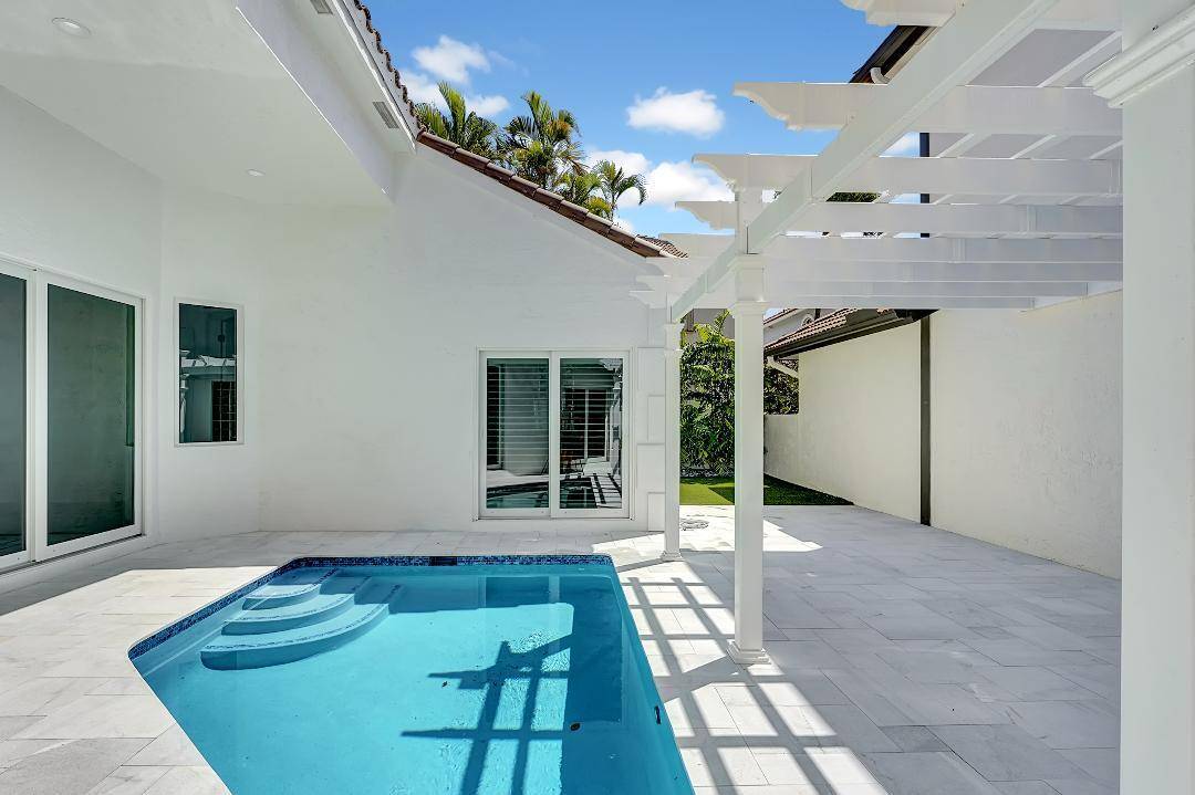 Delray Beach, FL 33483,3555 Commodore CIR