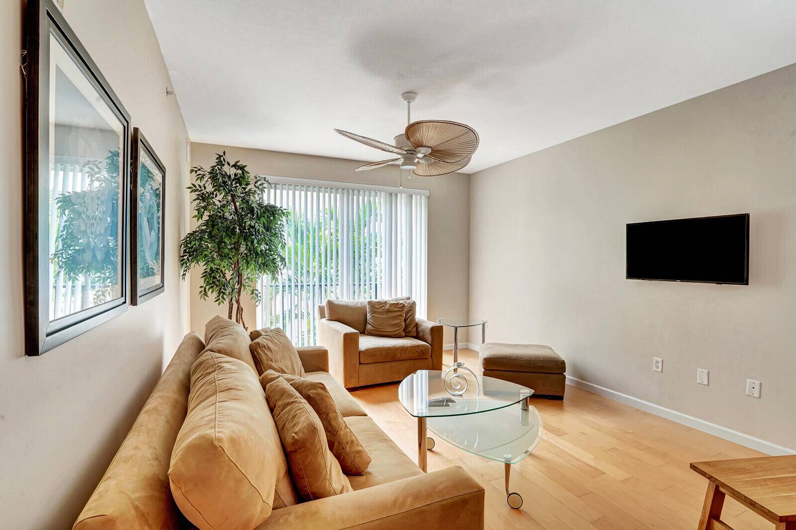 Delray Beach, FL 33444,235 NE 1st ST 404