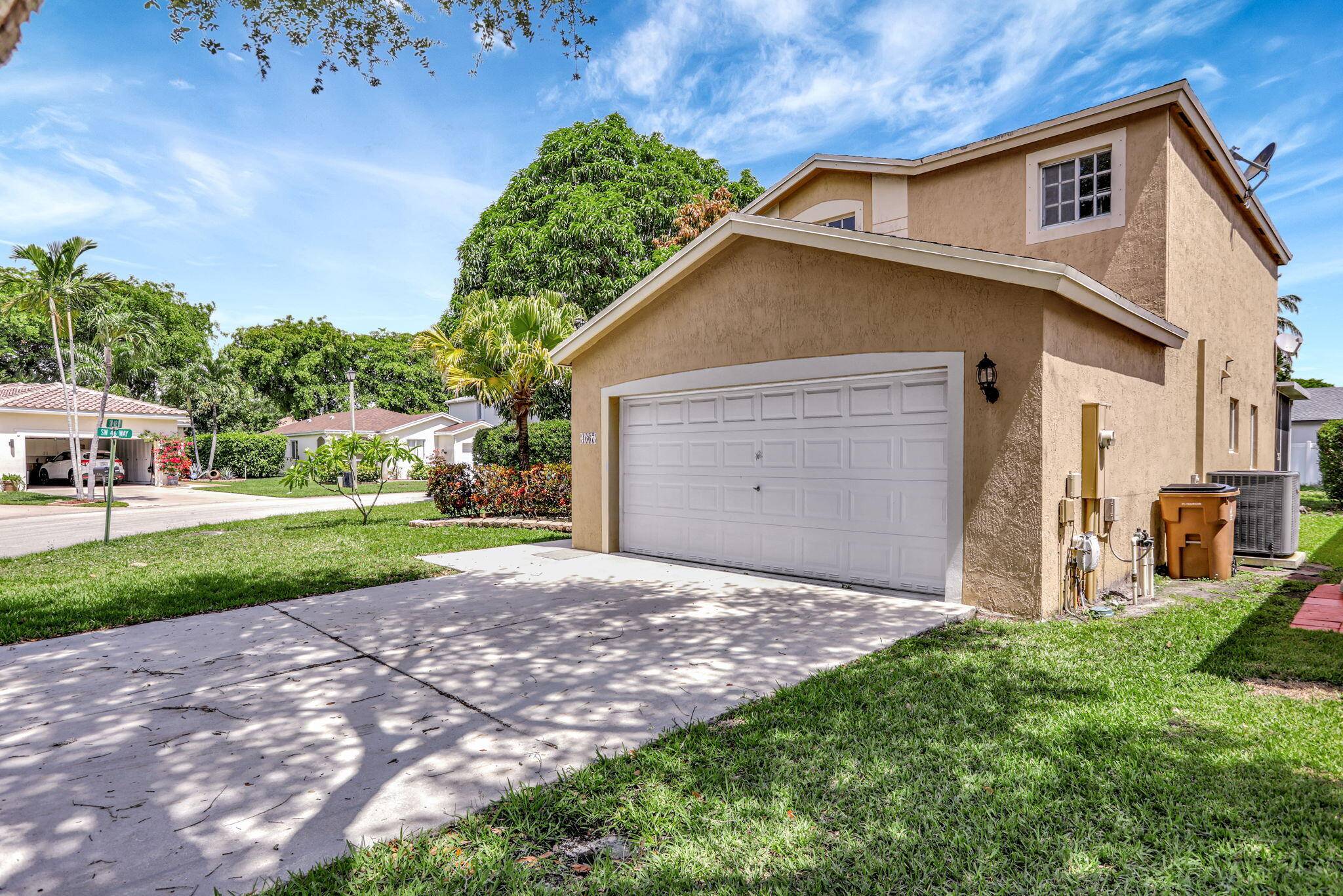 Deerfield Beach, FL 33442,4667 SW 12th CT