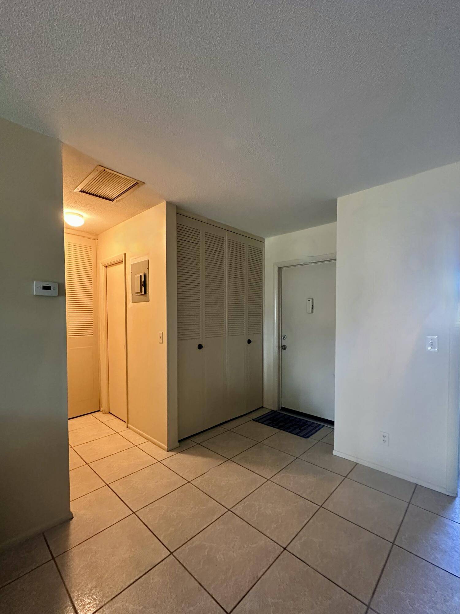 West Palm Beach, FL 33415,2842 W Crosley DR B