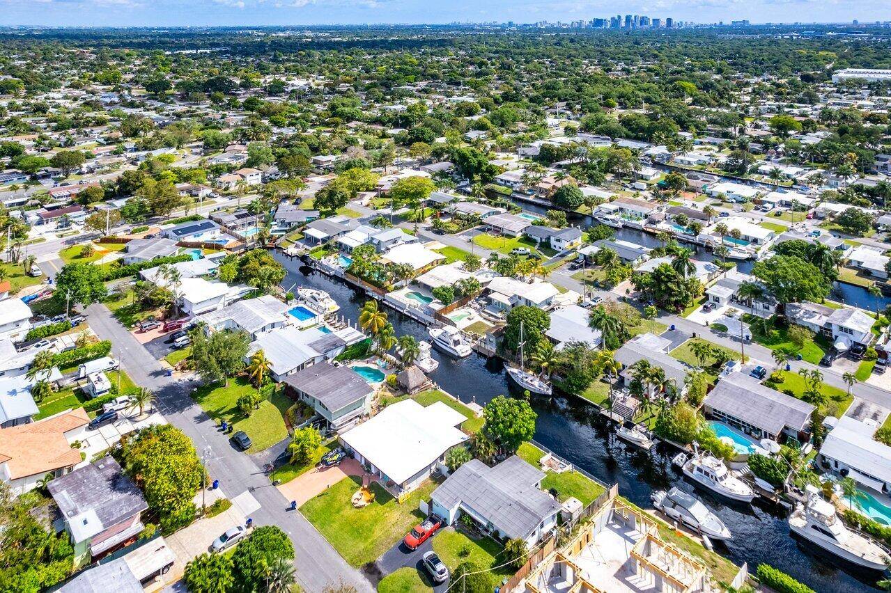 Fort Lauderdale, FL 33312,2431 Key Largo LN