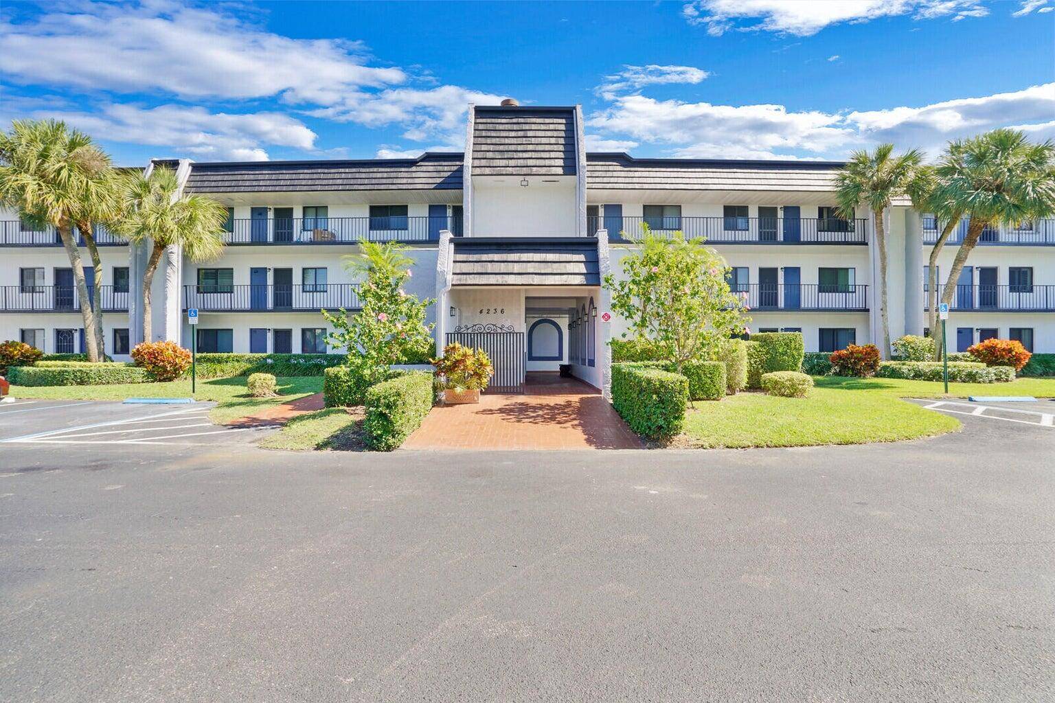 Lake Worth, FL 33467,4236 Deste CT 208