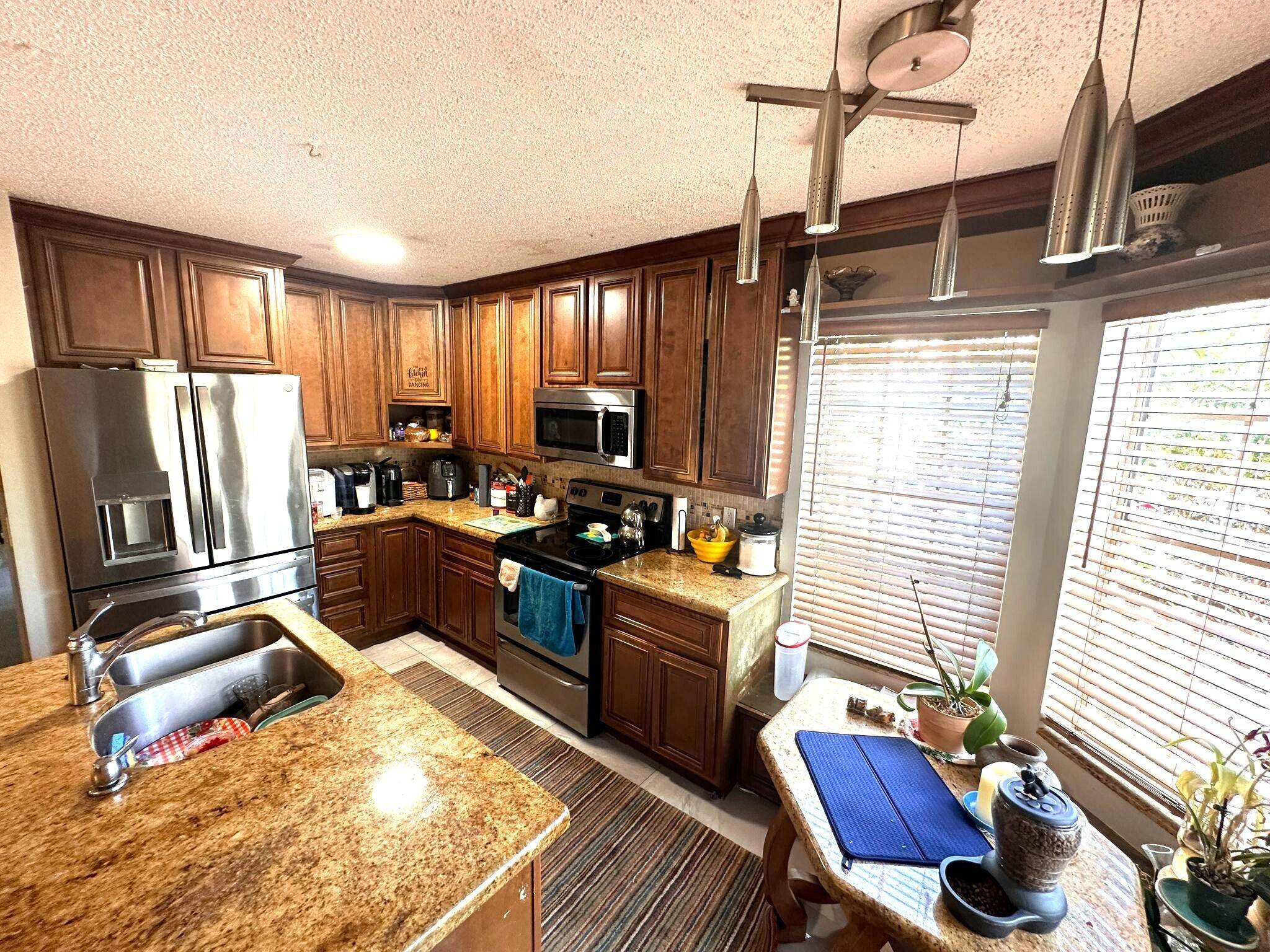 West Palm Beach, FL 33415,5473 E E Berry Blossom WAY