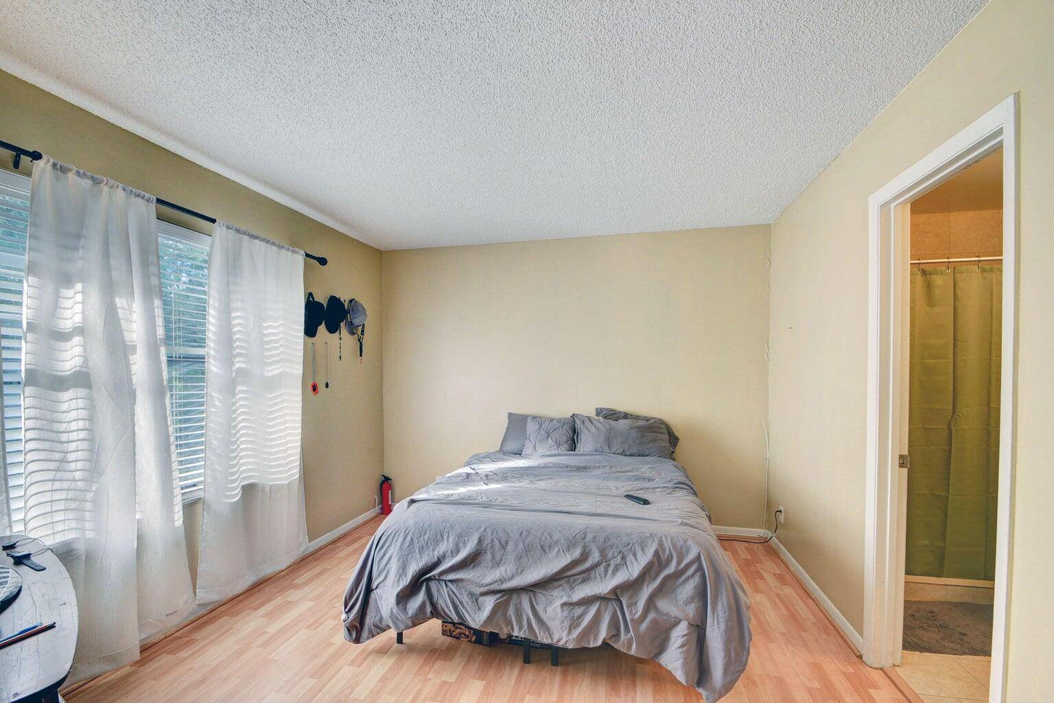 West Palm Beach, FL 33415,799 Hill Dr F