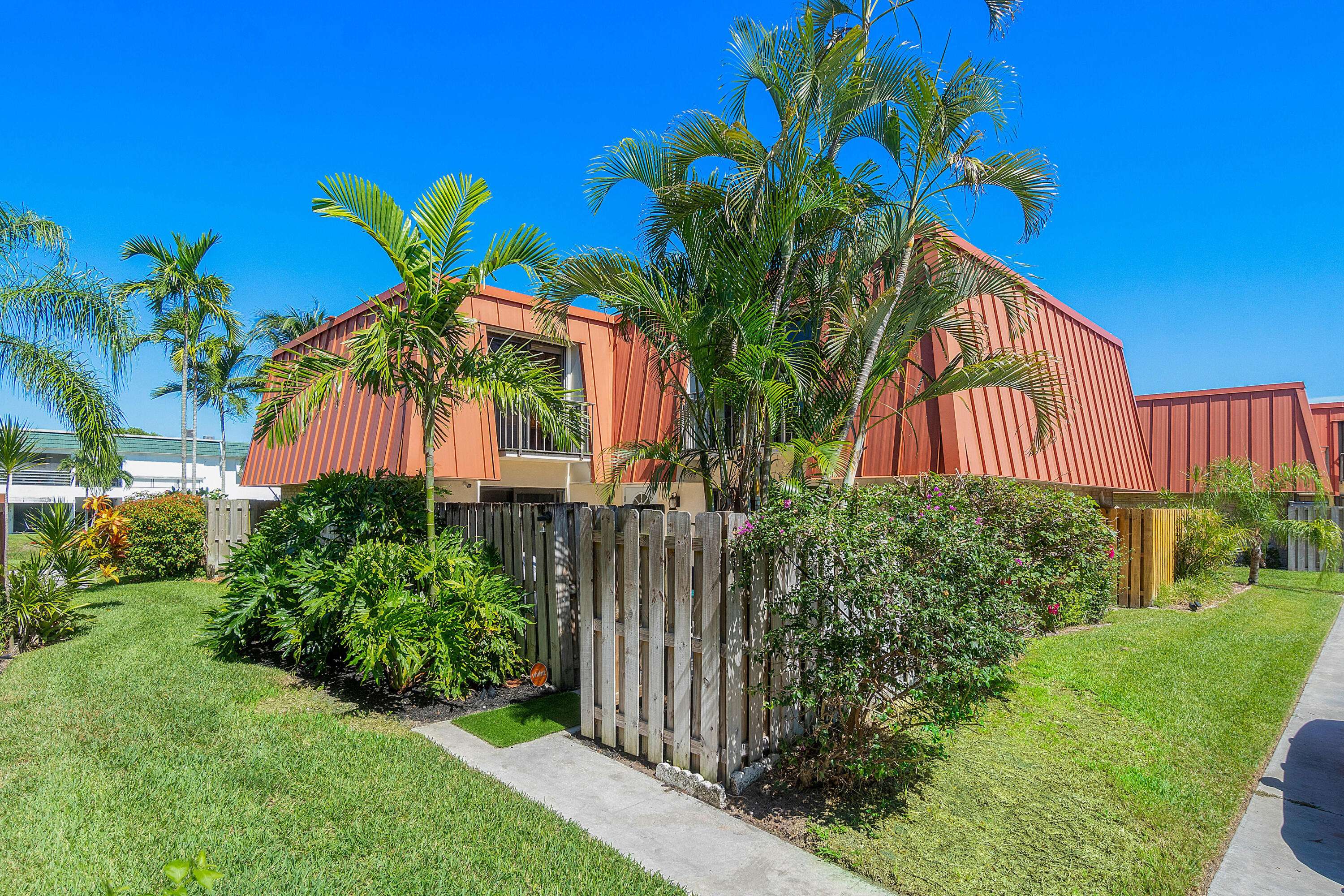 Palm Beach Gardens, FL 33410,3211 Gardens East DR A