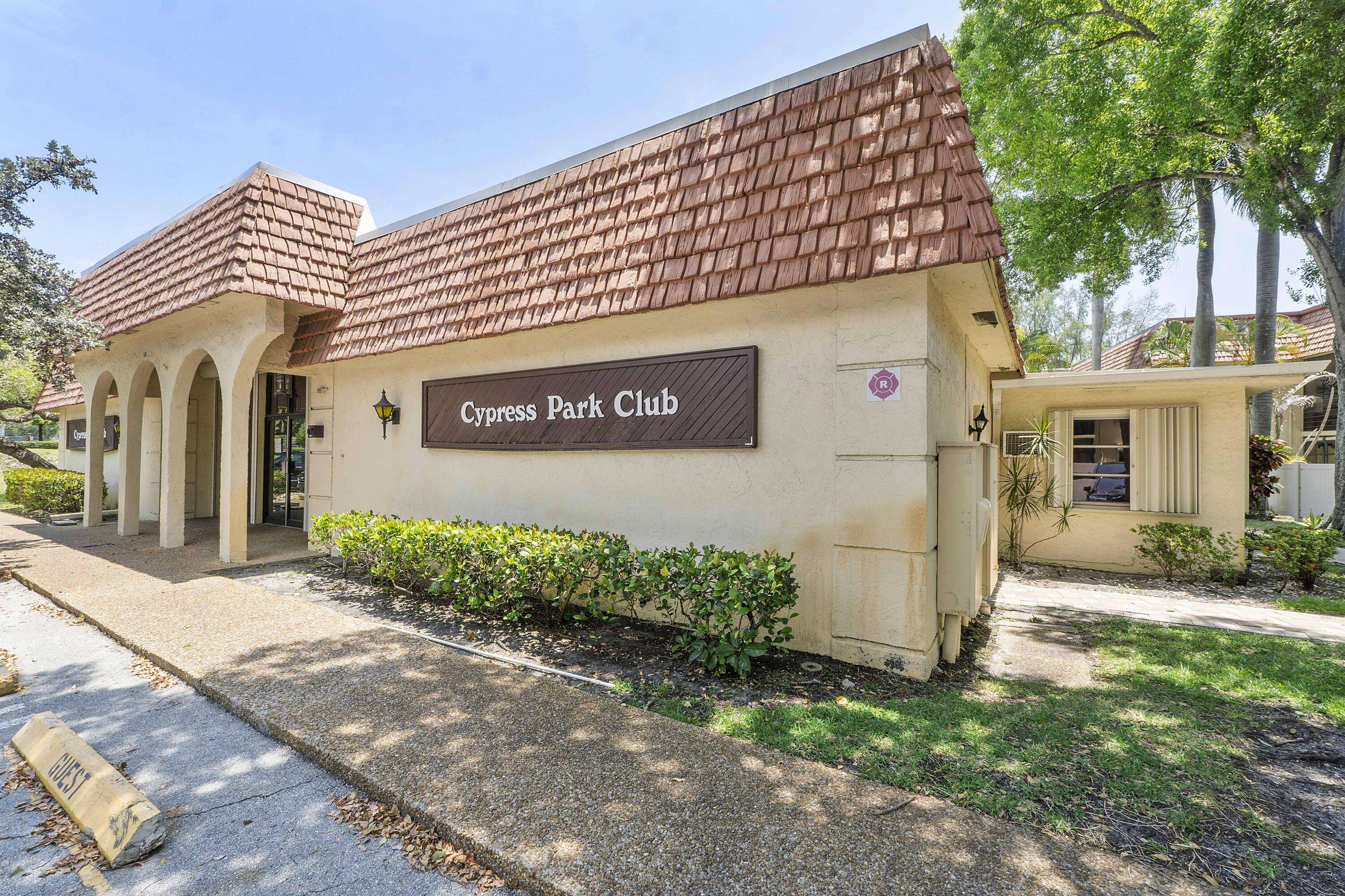Pompano Beach, FL 33060,126 S Cypress RD 735