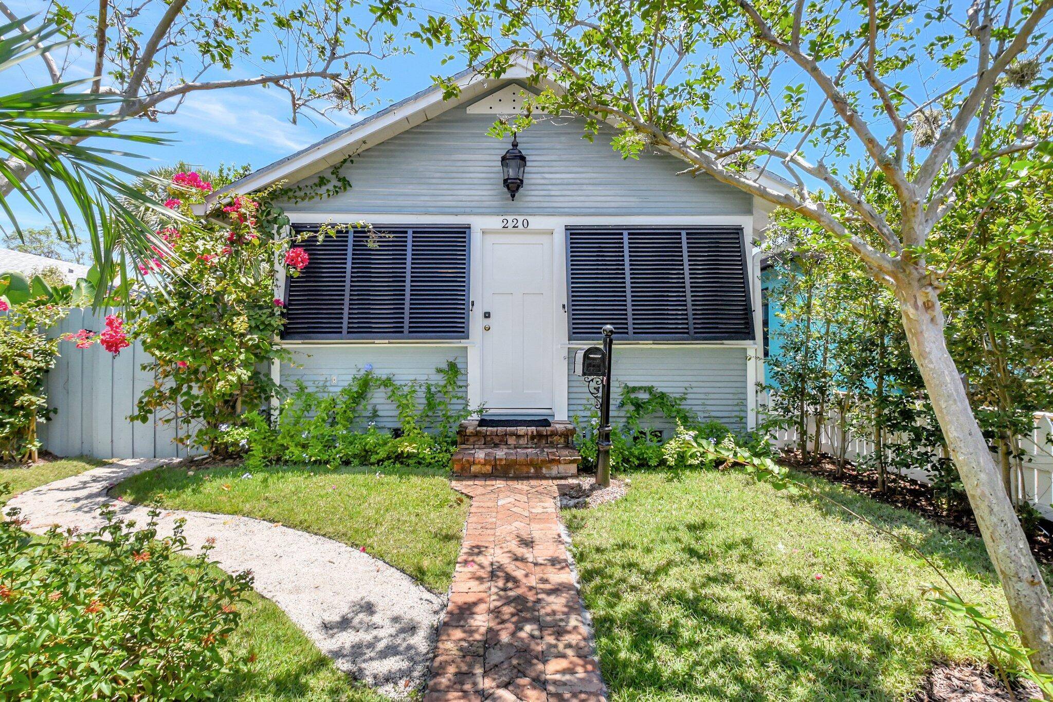 Lake Worth Beach, FL 33460,220 S L ST