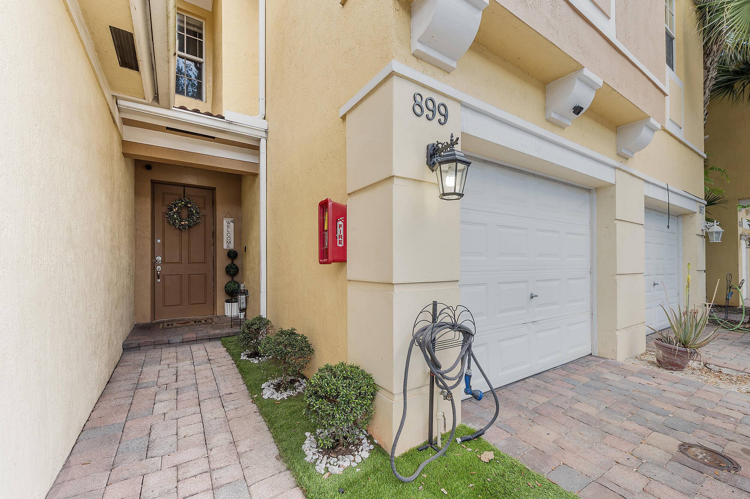 West Palm Beach, FL 33415,899 Pipers Cay DR