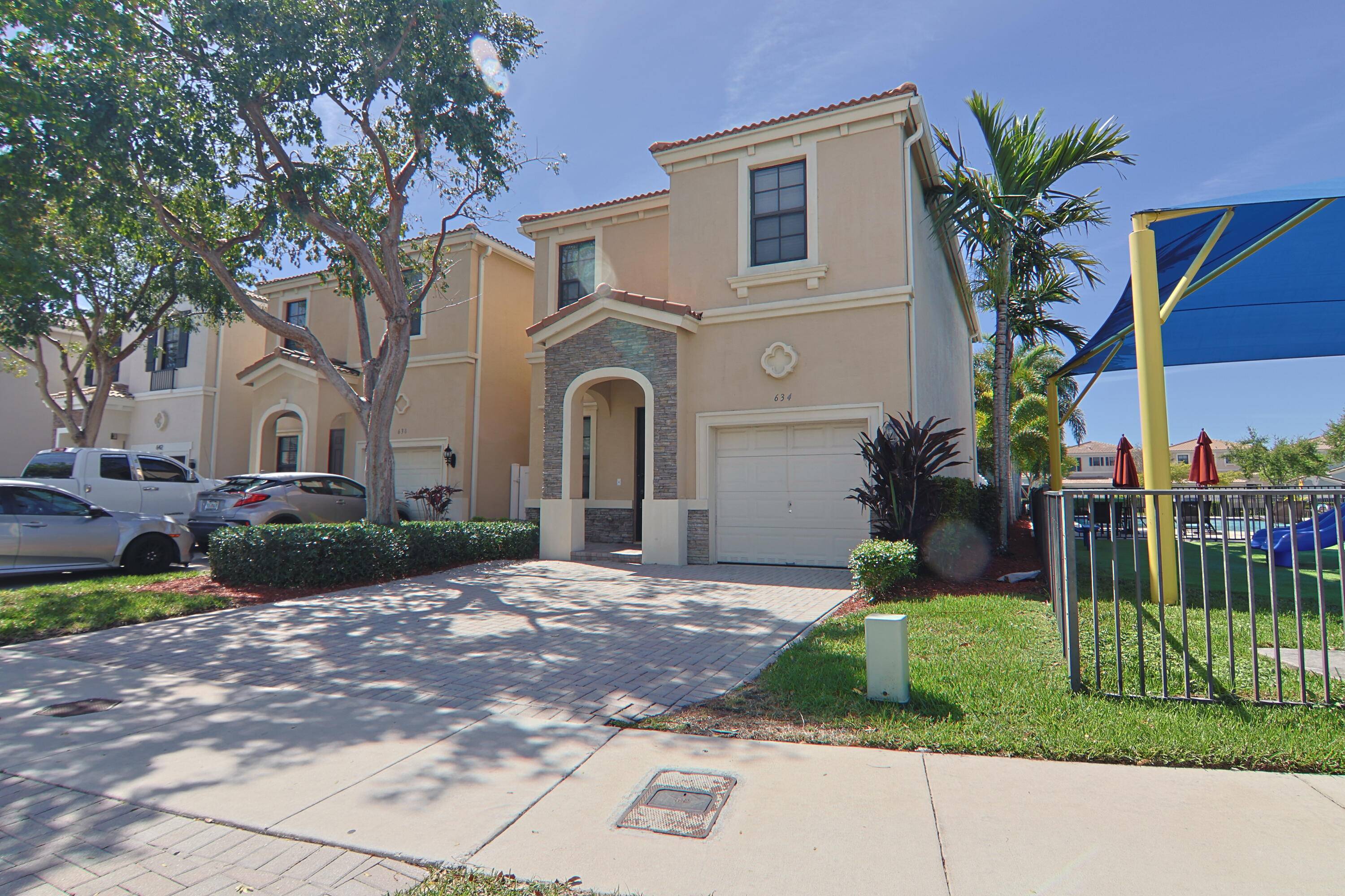 Miami, FL 33179,634 NE 193rd TER