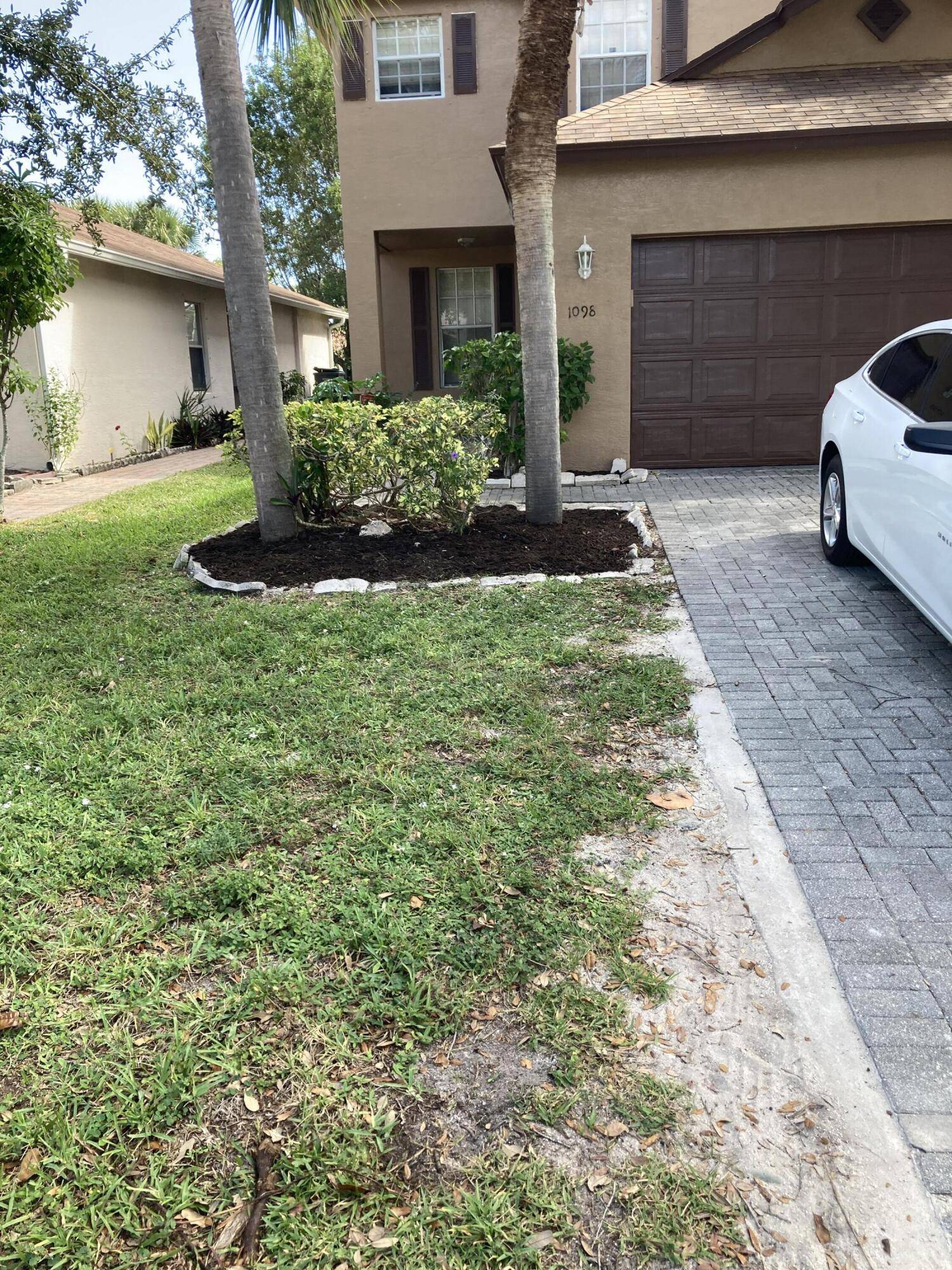 West Palm Beach, FL 33415,1098 Winding Rose WAY