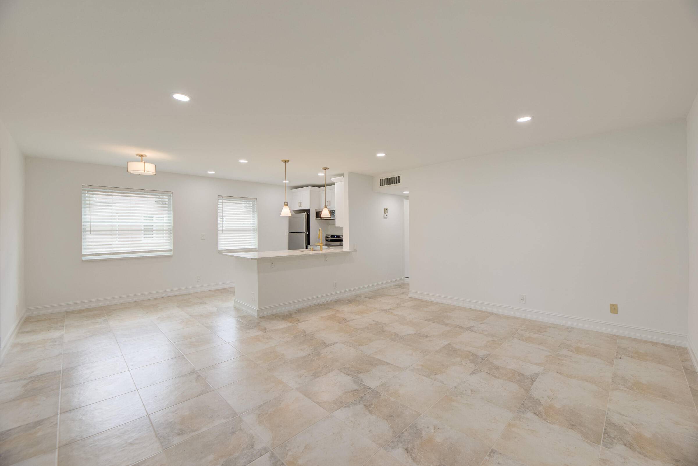 Delray Beach, FL 33484,372 Piedmont H