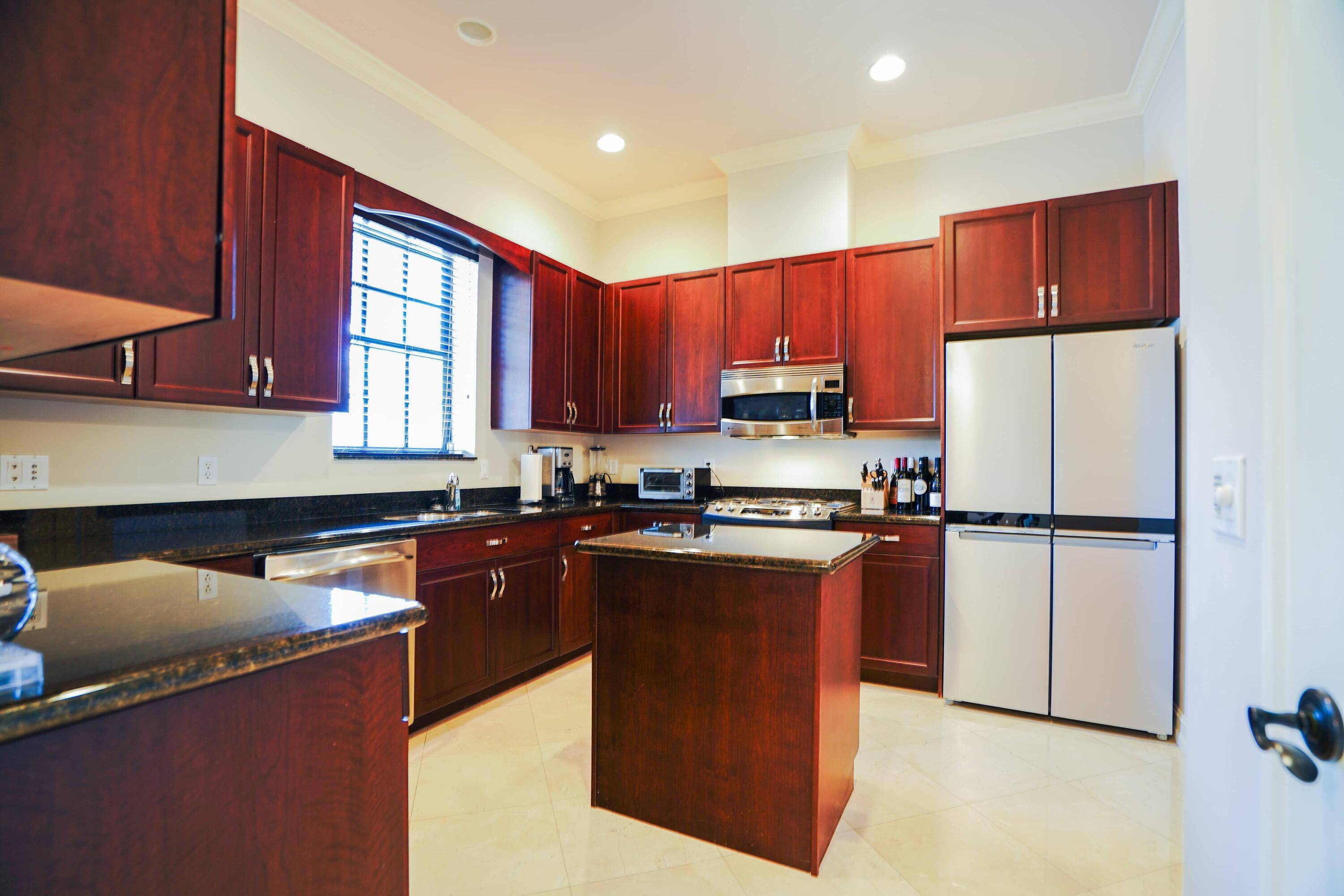 Delray Beach, FL 33483,65 NE 4th AVE I