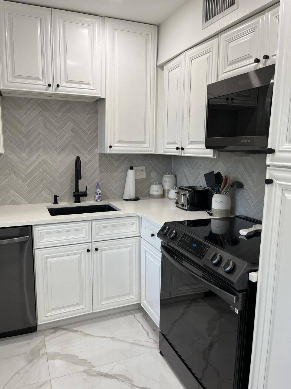 Lake Worth, FL 33467,4254 Deste CT 106