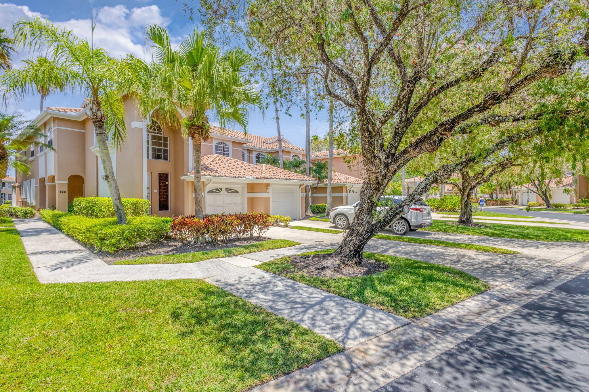 Palm Beach Gardens, FL 33418,222 Legendary CIR