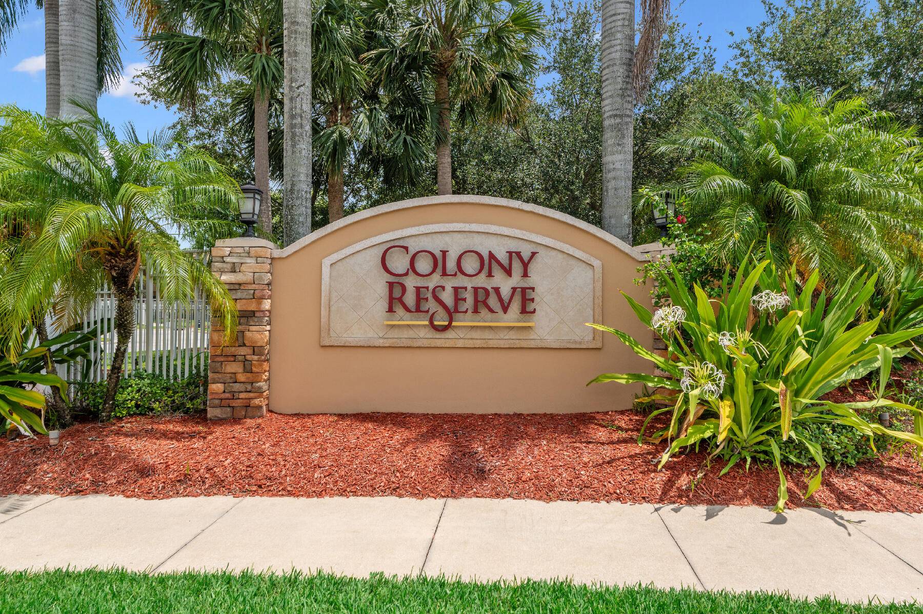 Lake Worth, FL 33463,5911 Monterra Club DR