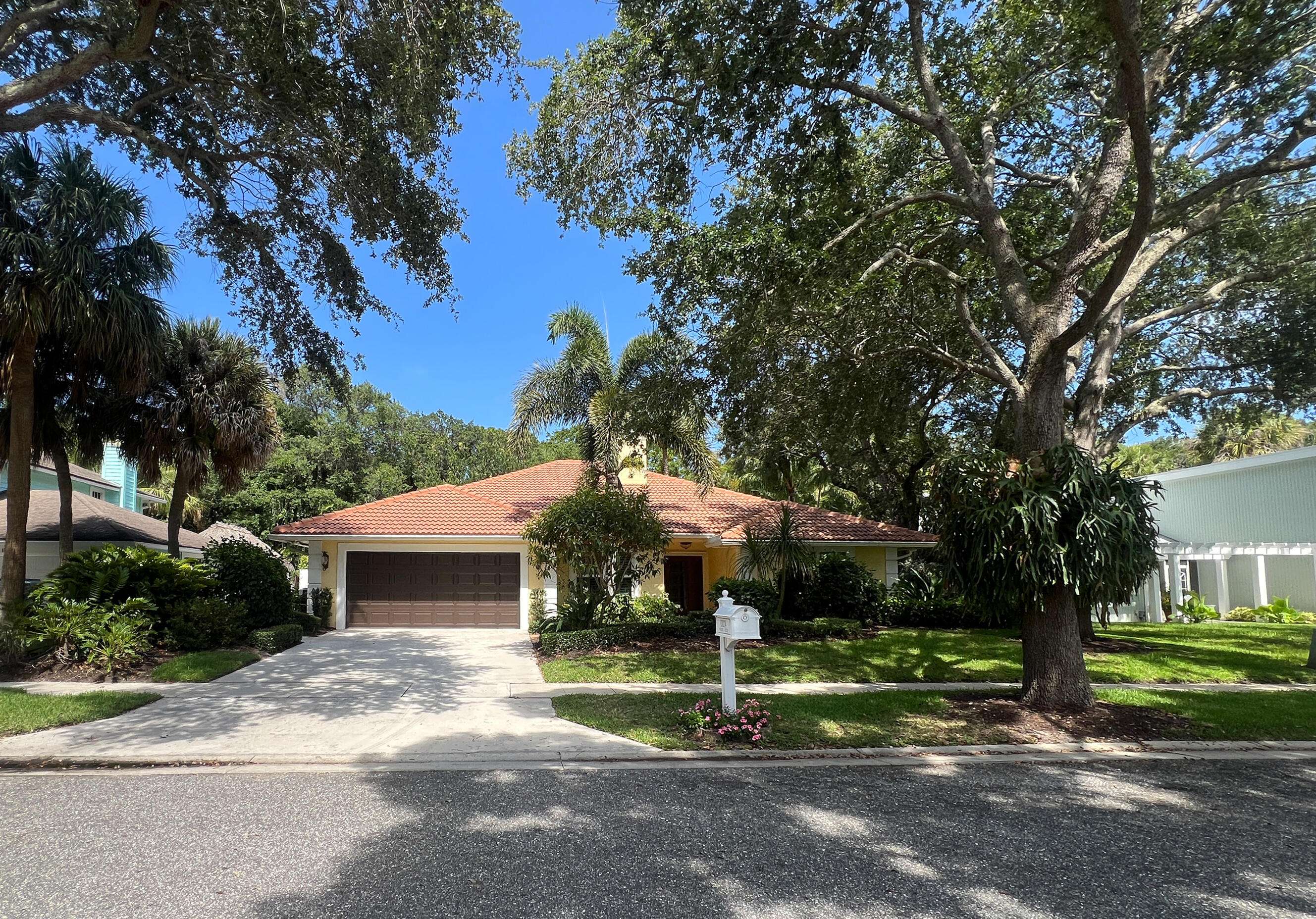 Palm Beach Gardens, FL 33410,13024 Coastal CIR