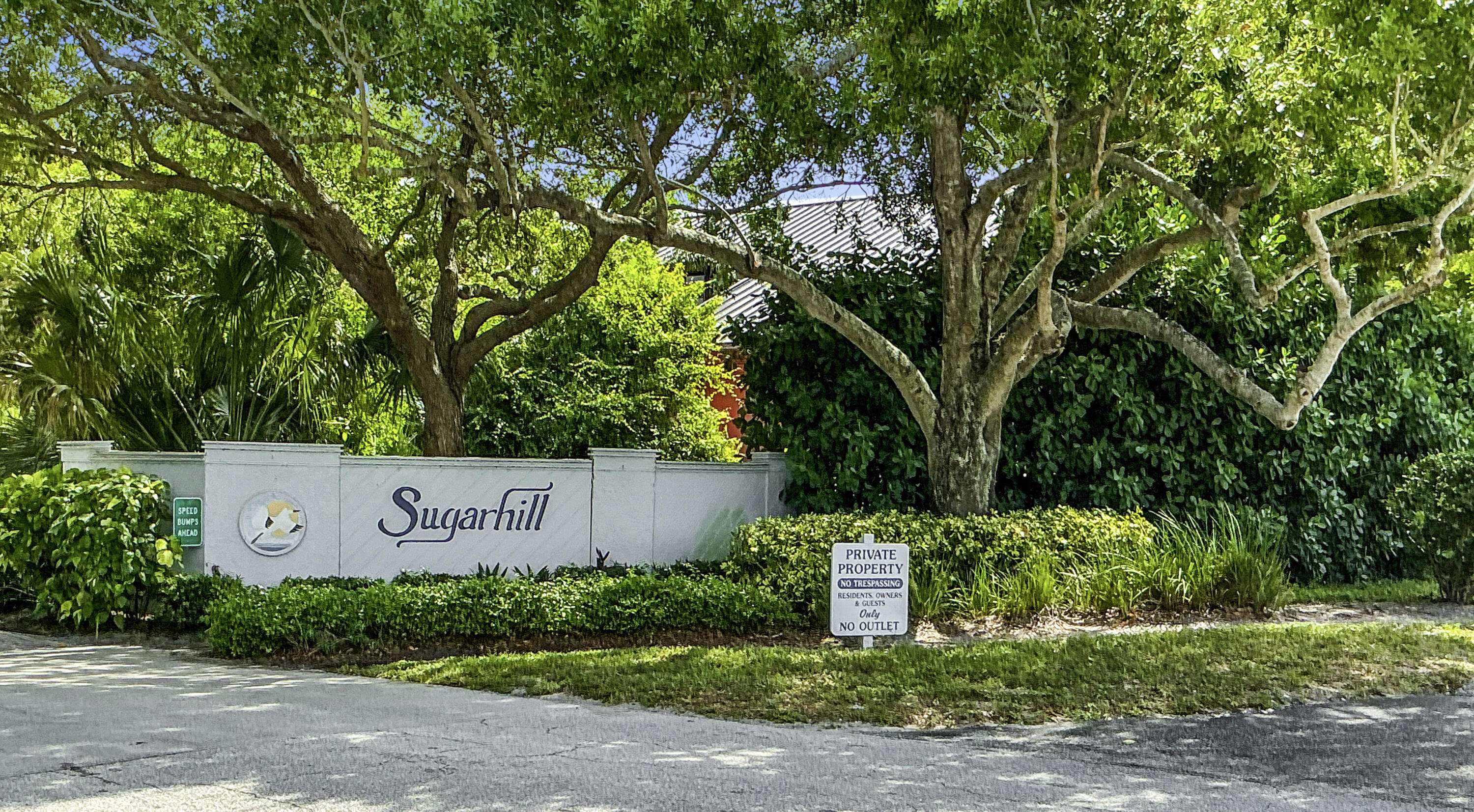 Jensen Beach, FL 34957,880 NE Stokes TER