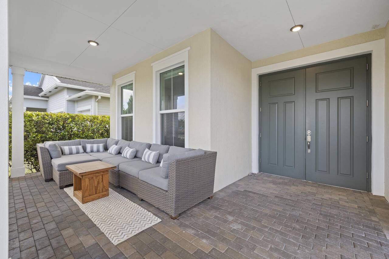 Loxahatchee, FL 33470,915 Sweetgrass ST