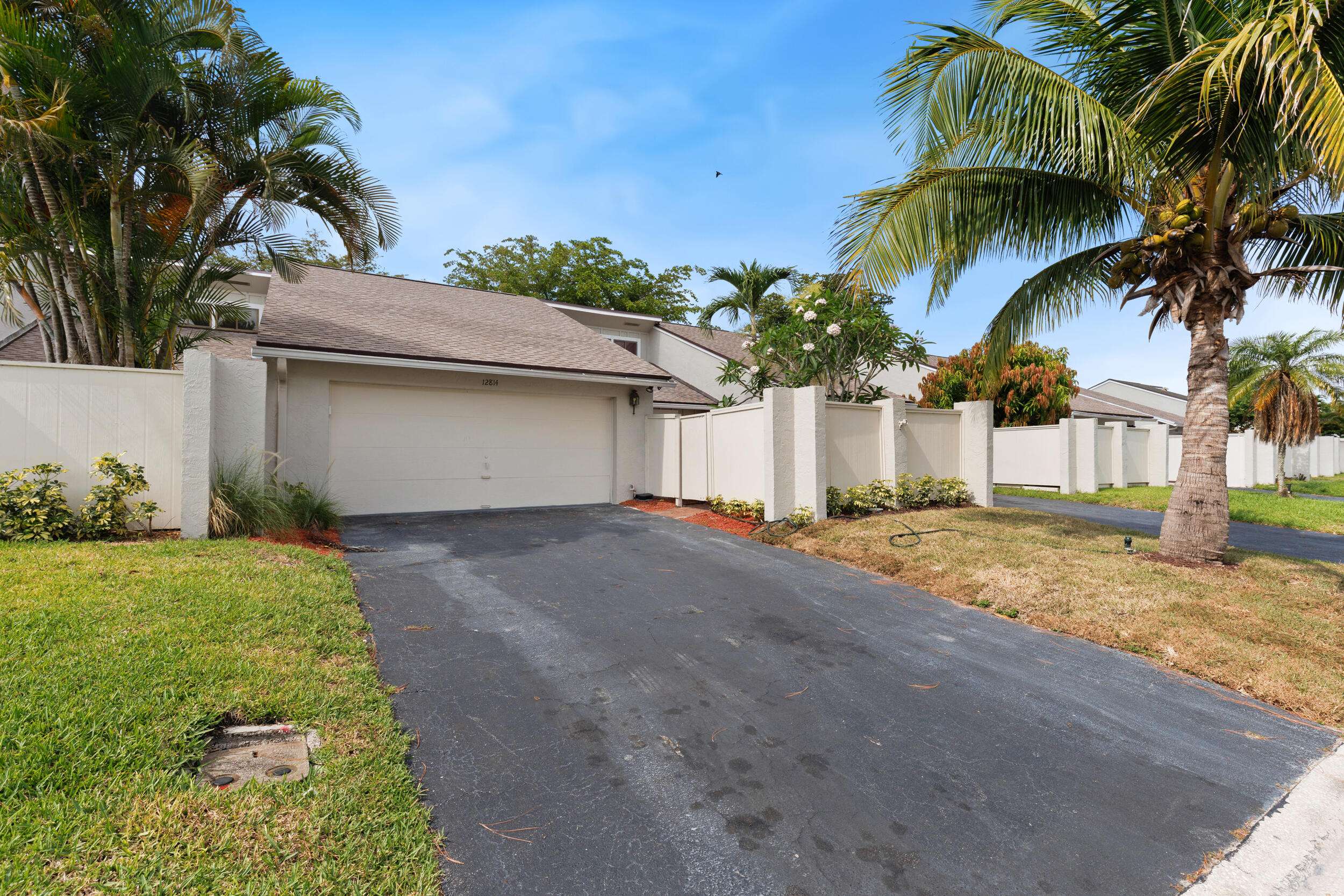 Wellington, FL 33414,12814 Spinnaker LN