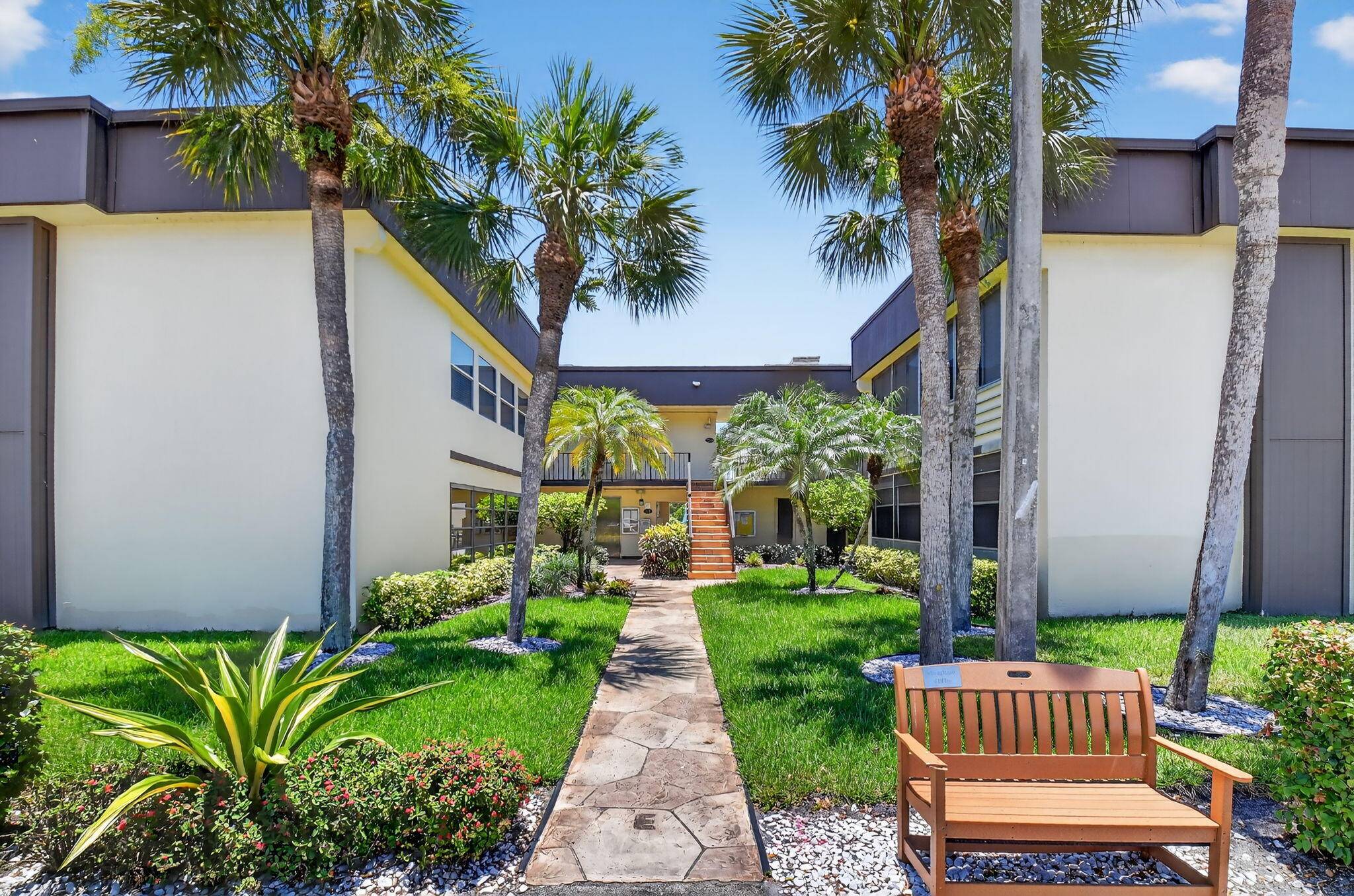 Delray Beach, FL 33484,229 Capri E